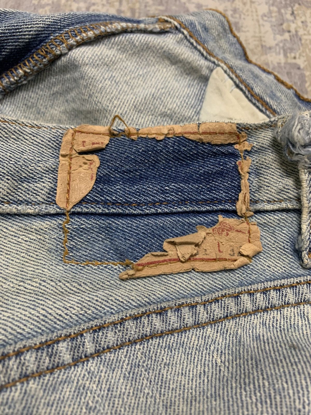 Levi's Size 32x31 Vintage Y2K Levi's 505 Distressed Denim Jeans Size US 32 / EU 48 - 14 Thumbnail