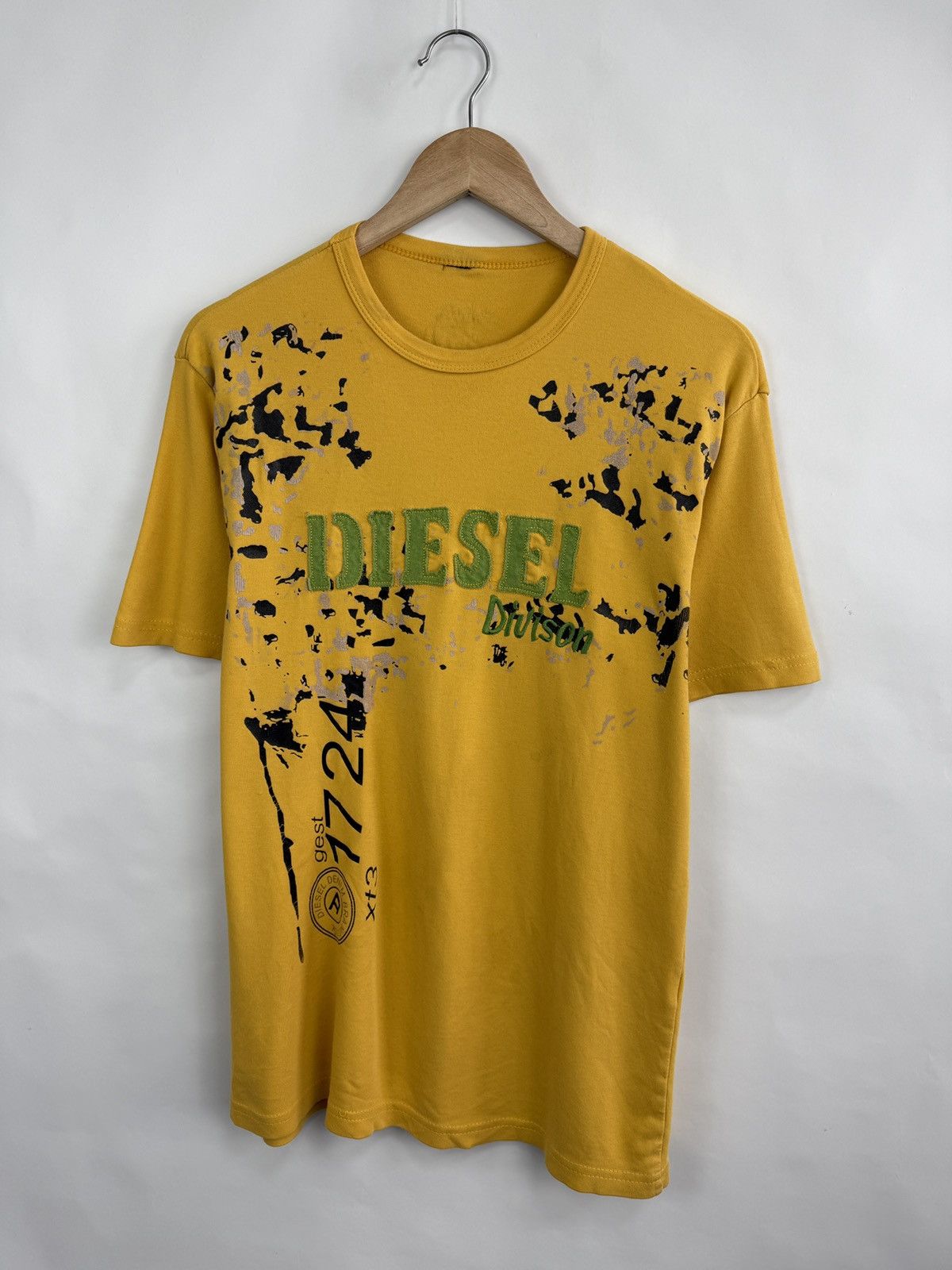 Diesel 🇺🇸 Vintage 90s Diesel Big logo T-Shirt Retro Rare Hype Y2K Size US M / EU 48-50 / 2 - 3 Thumbnail