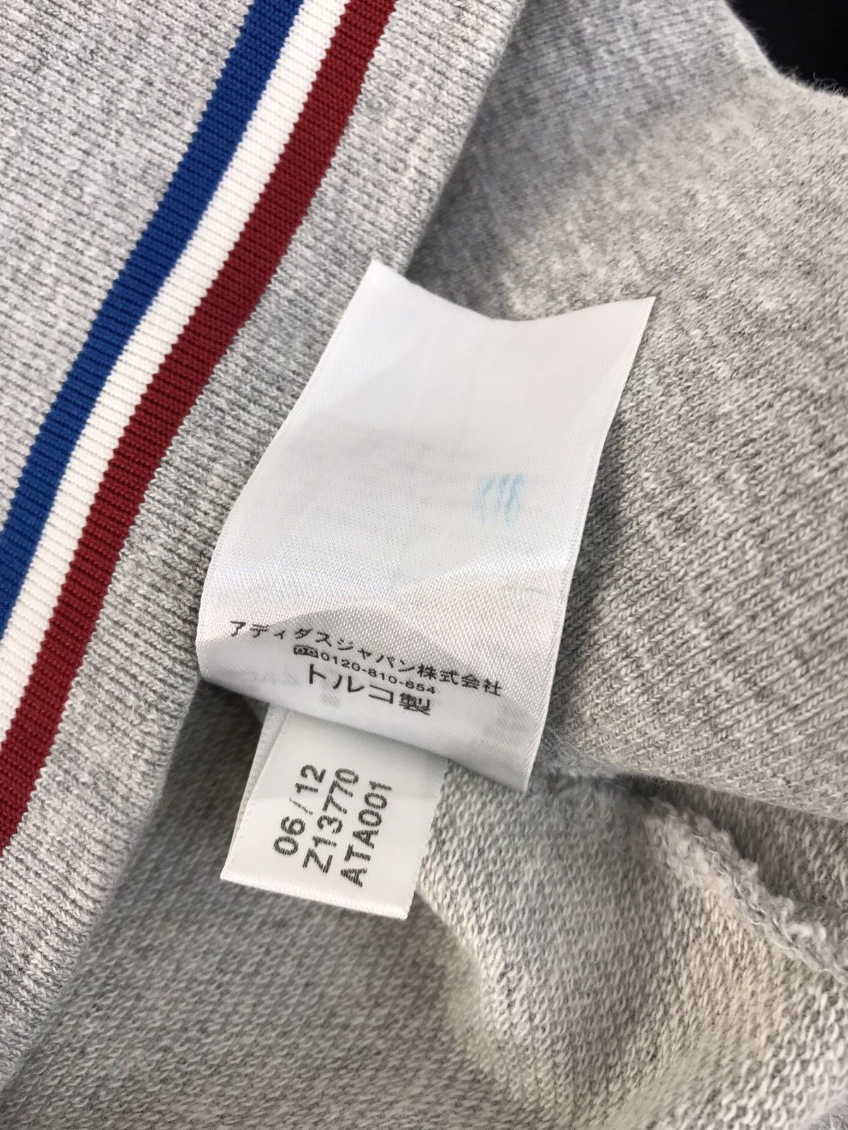 Adidas × Vintage Vintage Sweatshirt Adidas Logo Striped Design Style Size US M / EU 48-50 / 2 - 8 Thumbnail