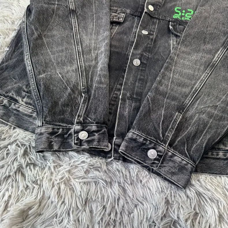 Balenciaga Balenciaga Washed Distressed Denim Jacket Size US XS / EU 42 / 0 - 4 Thumbnail