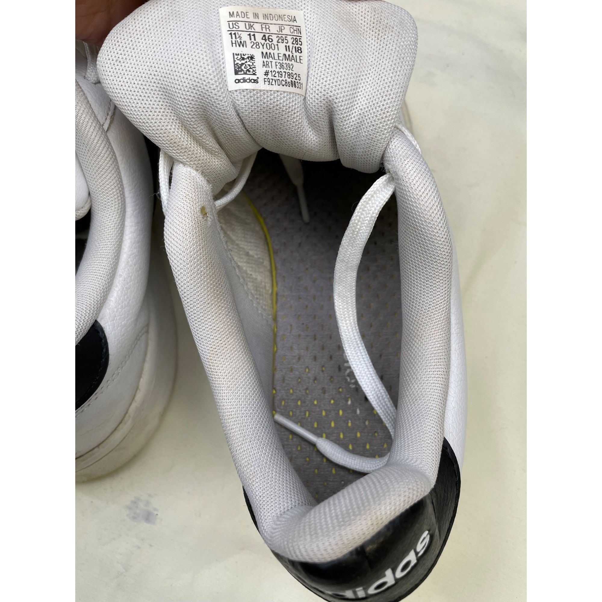 Adidas Adidas Mens White Black Sneakers Shoes SIze 11.5 SKU 6821 Size US 11.5 / EU 44-45 - 6 Thumbnail