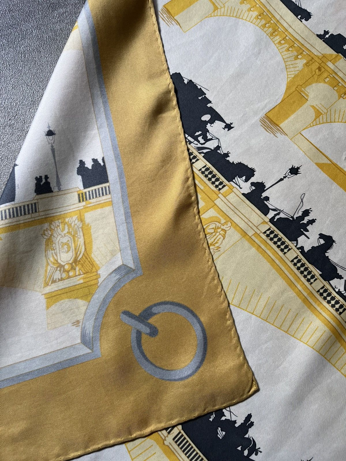 Hermes Hermes ''Le Ponts de Paris'' silk scarf yellow rare Size ONE SIZE - 19 Thumbnail