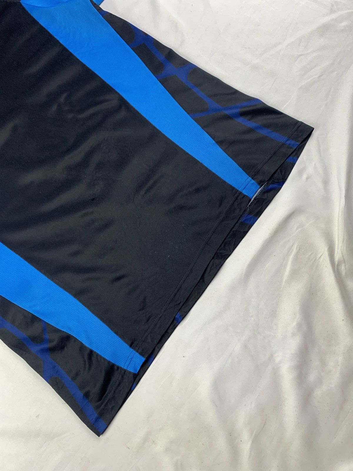 Adidas 2004 Adidas Football Center Nett Graphic Training Jersey Size US L / EU 52-54 / 3 - 6 Thumbnail