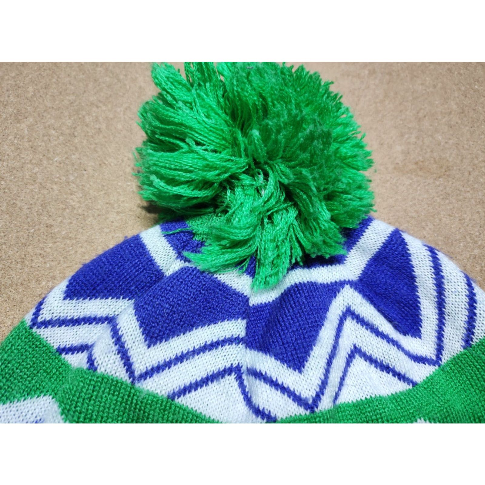 Salomon VINTAGE Salomon Beanie Hat One Size Pom Pom Striped Knit Size ONE SIZE - 3 Thumbnail