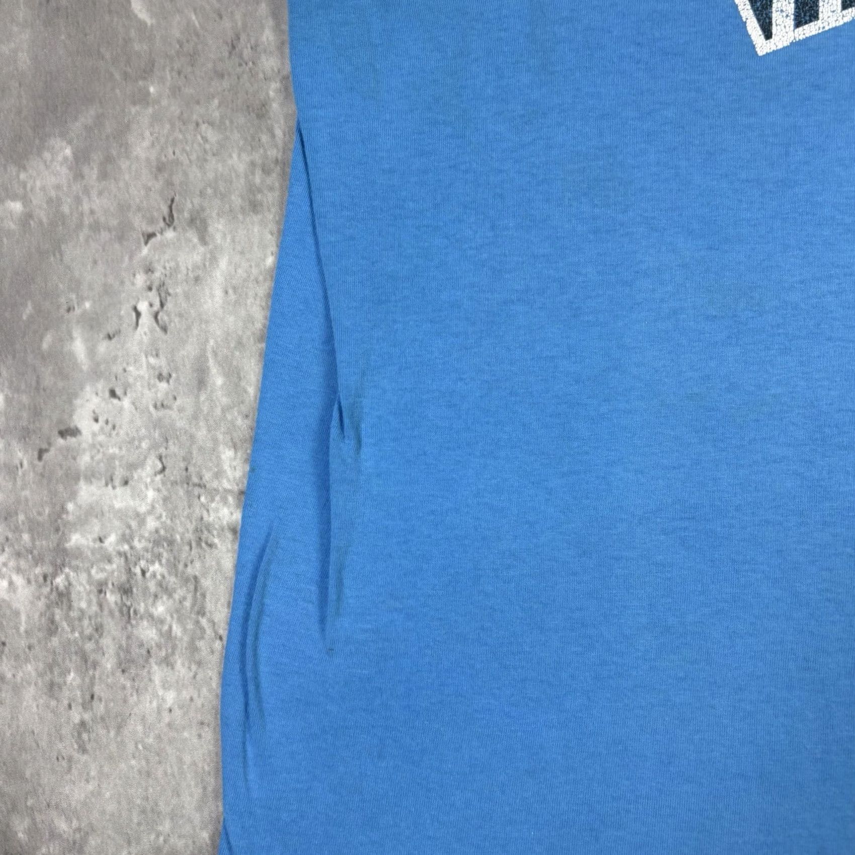 Billabong VINTAGE Billabong T Shirt Logo Print Adult Large Surf Skater Y2K Blue 90s Mens Size US L / EU 52-54 / 3 - 7 Thumbnail