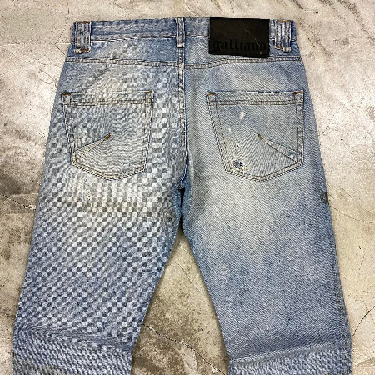 John Galliano News Paper Print Distressed Jeans Size US 32 / EU 48 - 14 Thumbnail