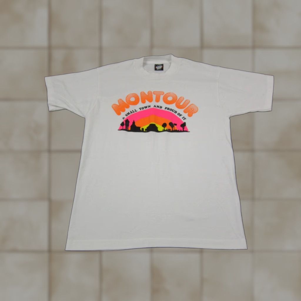 Vintage VINTAGE Montour Shirt Mens L White 90s USA Made Shirt T-Shirt Graphic Print Band Music Rock Men L White Vintage USA Made Montour Shirt 90s Size US L / EU 52-54 / 3 - 1 Thumbnail