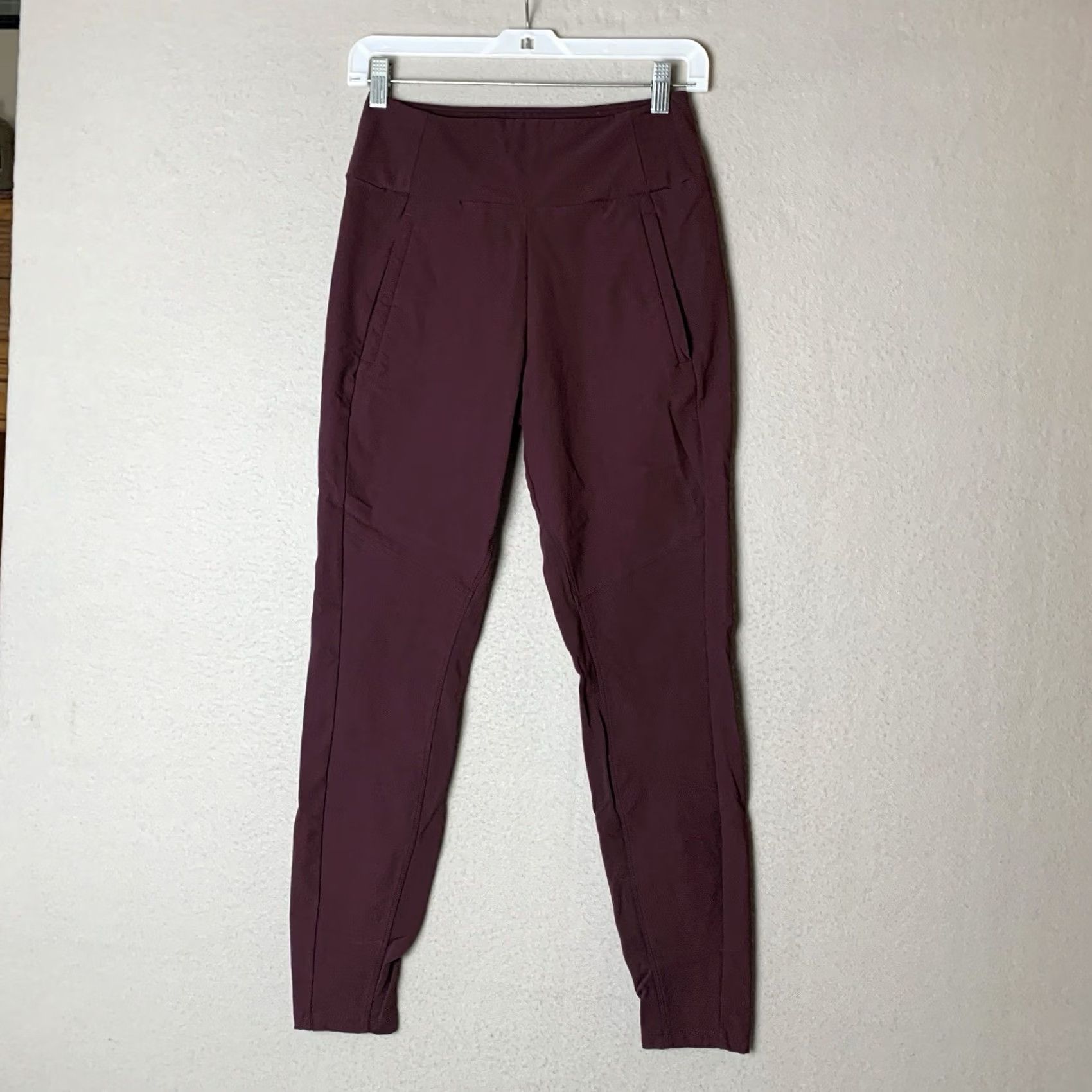 Athleta Athleta Headlands Hybrid Trek Tight Jogger Athletic Pants Women Size 6 Maroon Size 28" / US 6 / IT 42 - 2 Thumbnail