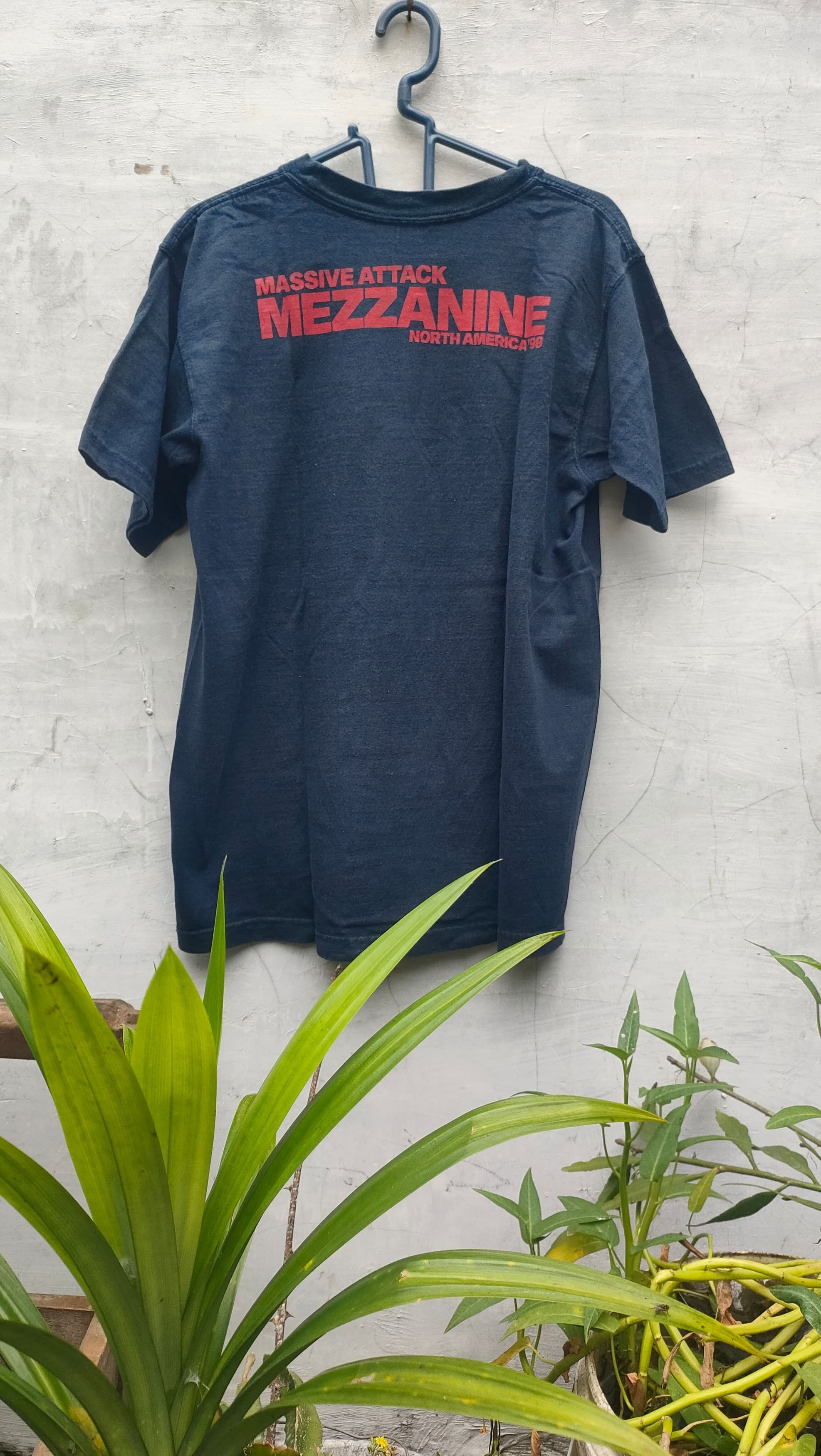 Band Tees × Vintage Massive Attack - North America '98 Size US L / EU 52-54 / 3 - 2 Thumbnail