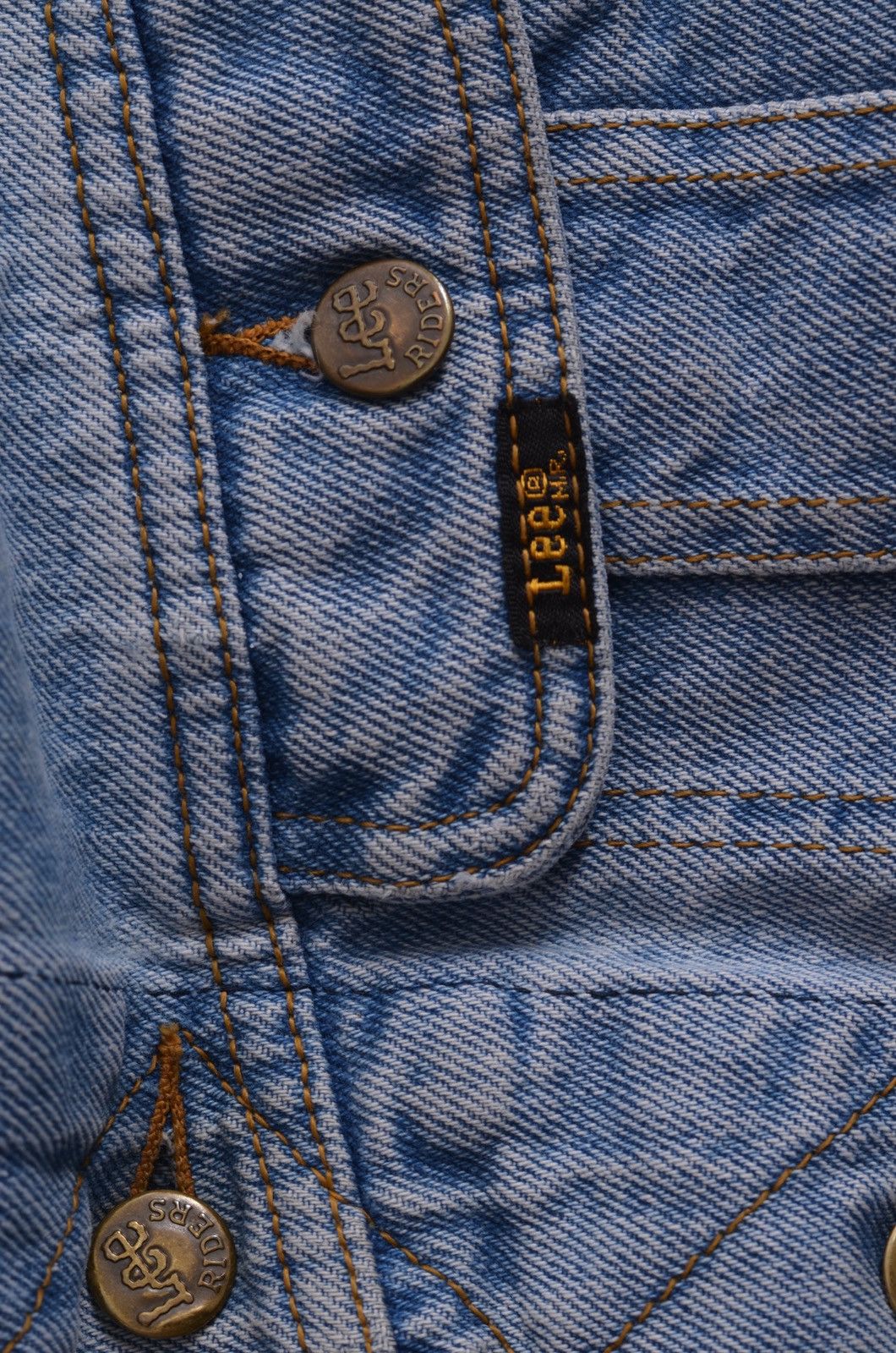 Lee Riders Lee 80s denim vest sleeve less size L Union made Size US L / EU 52-54 / 3 - 4 Thumbnail