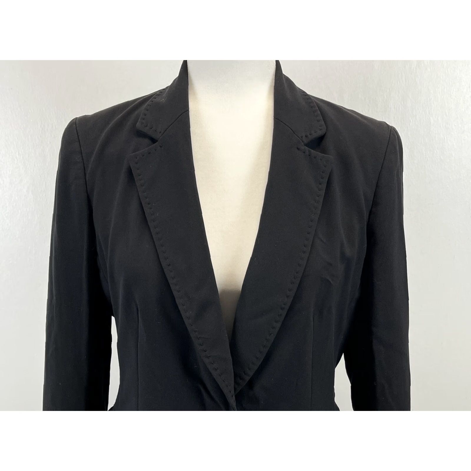 Vintage Tahari Blazer Women Size 6 Black Lined Career Size M / US 6-8 / IT 42-44 - 3 Thumbnail