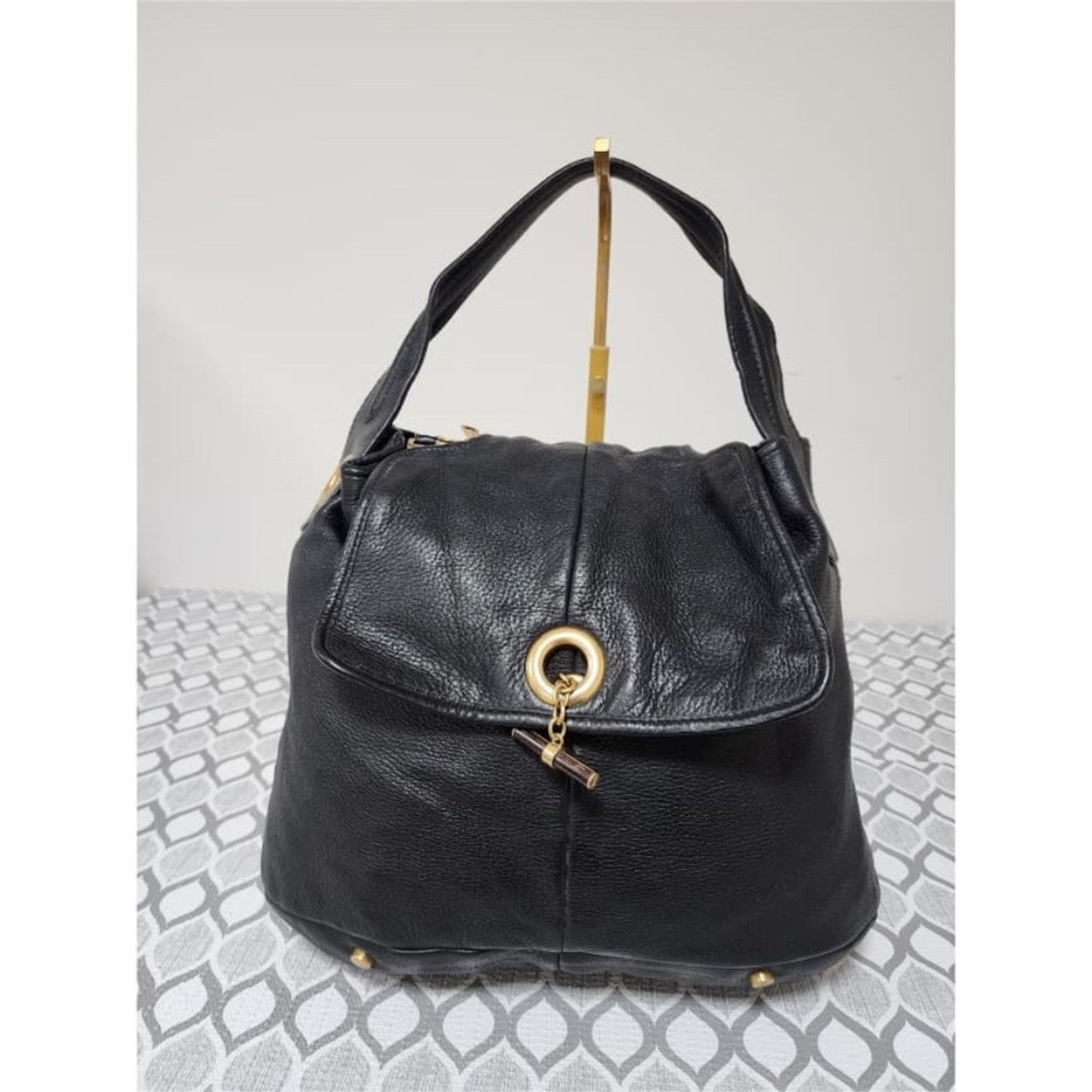Yves Saint Laurent Yves Saint Laurent Vintage Capri Grain Leather Hobo Bag Blck Size ONE SIZE - 1 Thumbnail