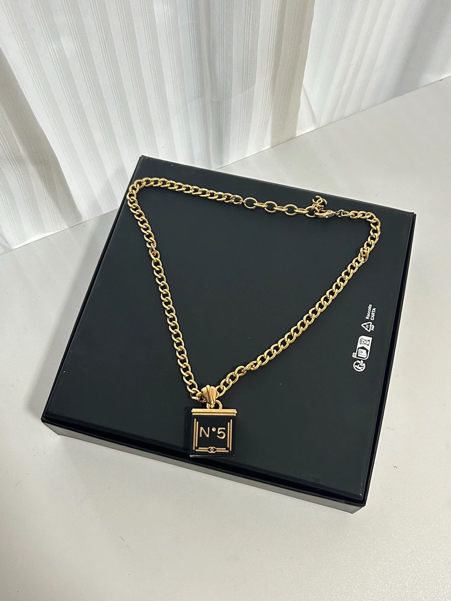Chanel Chanel 21SS Double-sided Black & White Necklace Size ONE SIZE - 1 Thumbnail