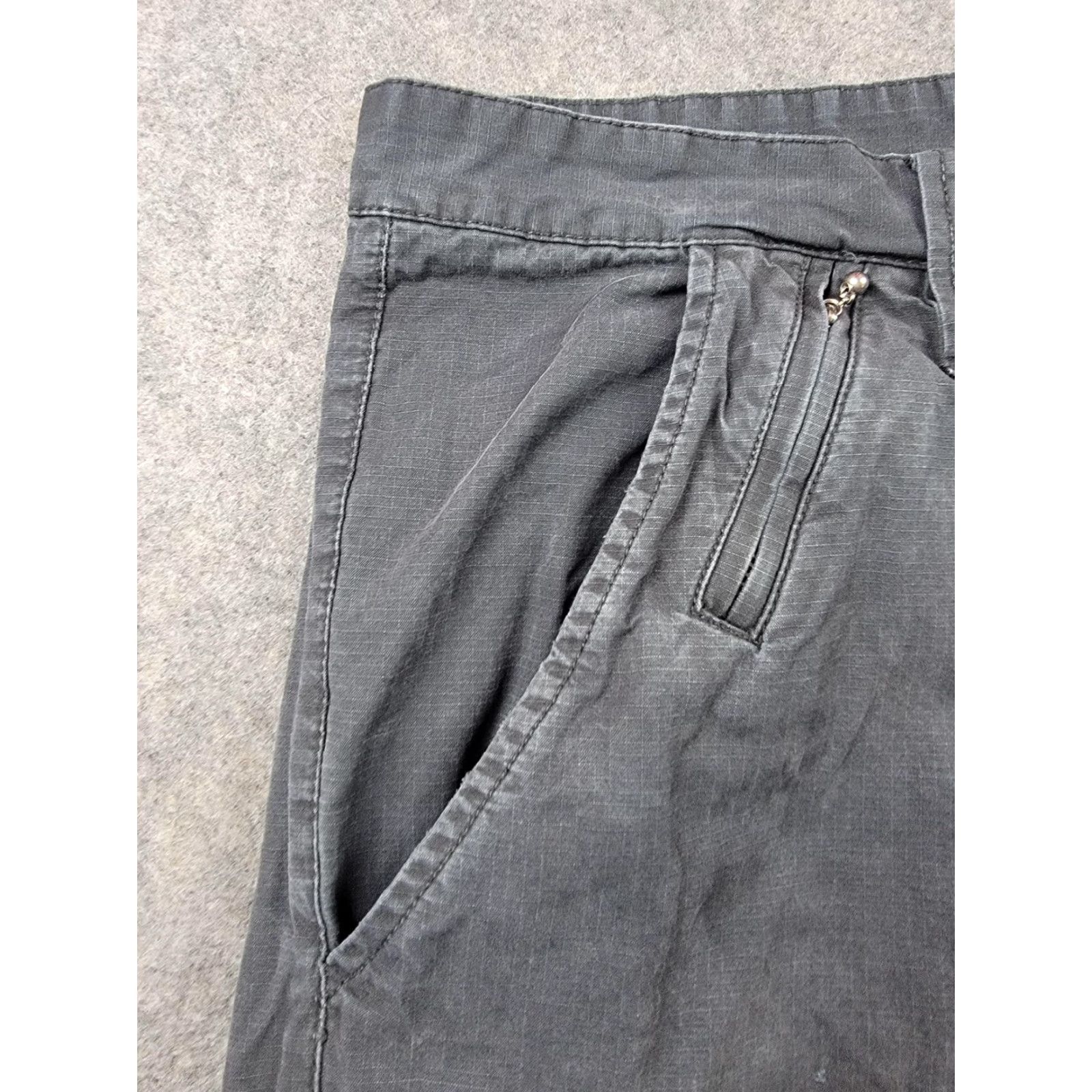 Armani Exchange Armani Exchange Cargo Pants Mens 38 Gray Drawstring Hem Front Zip Pockets Cargo Style Straight Leg 32in Inseam Size US 38 / EU 54 - 2 Thumbnail