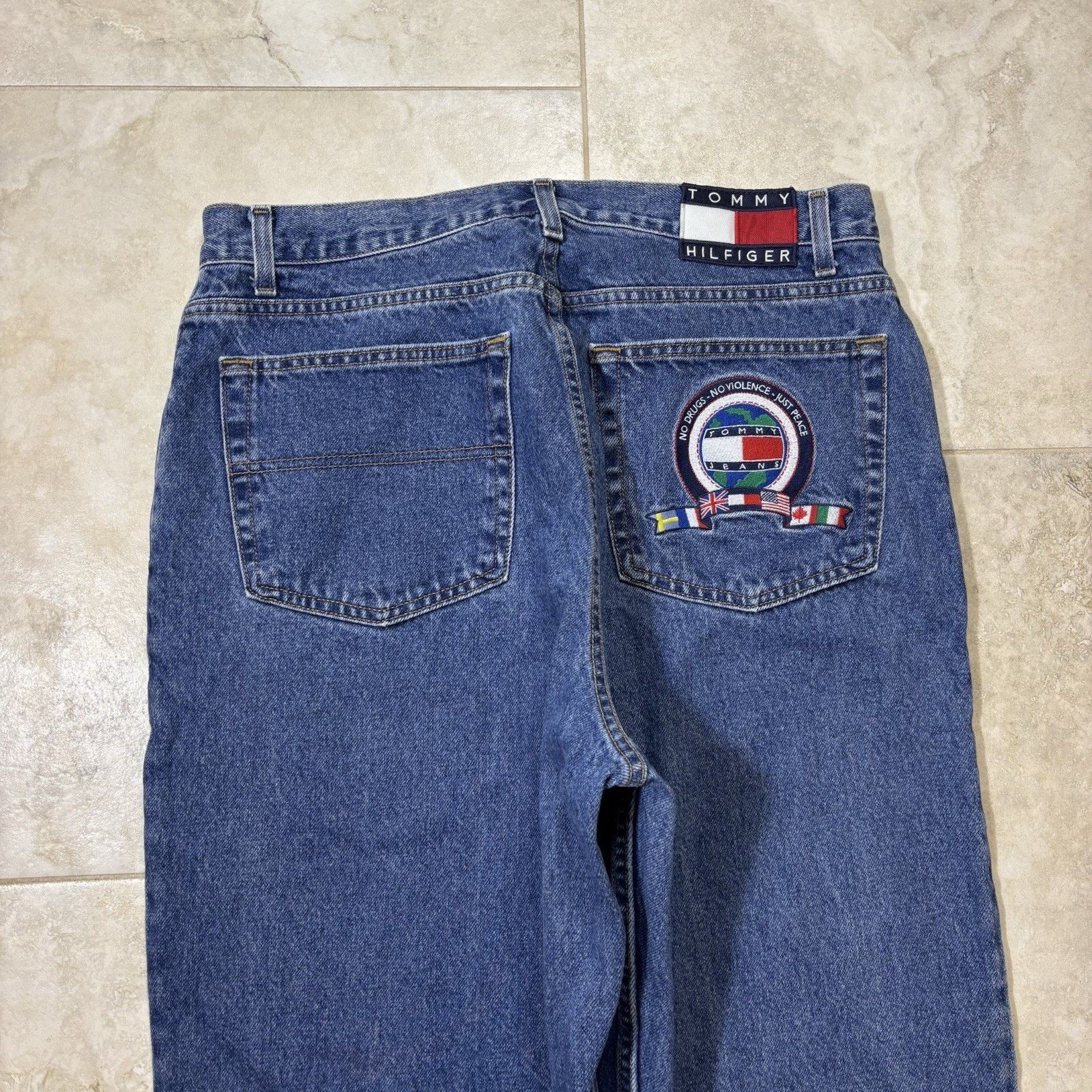 Tommy Hilfiger Vintage Tommy Hilfiger Jeans 36x32 Flag Embroidered Baggy Size US 36 / EU 52 - 3 Thumbnail