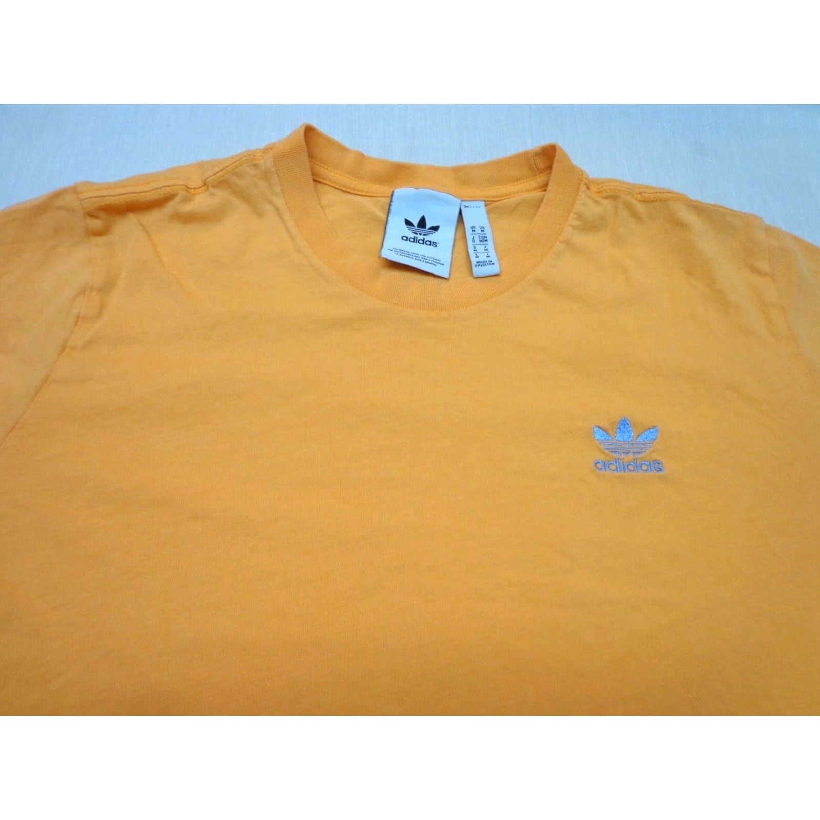 Adidas VINTAGE adidas Trefoil Logo Orange T Shirt Size Medium (Fits Loose) Size US M / EU 48-50 / 2 - 2 Thumbnail