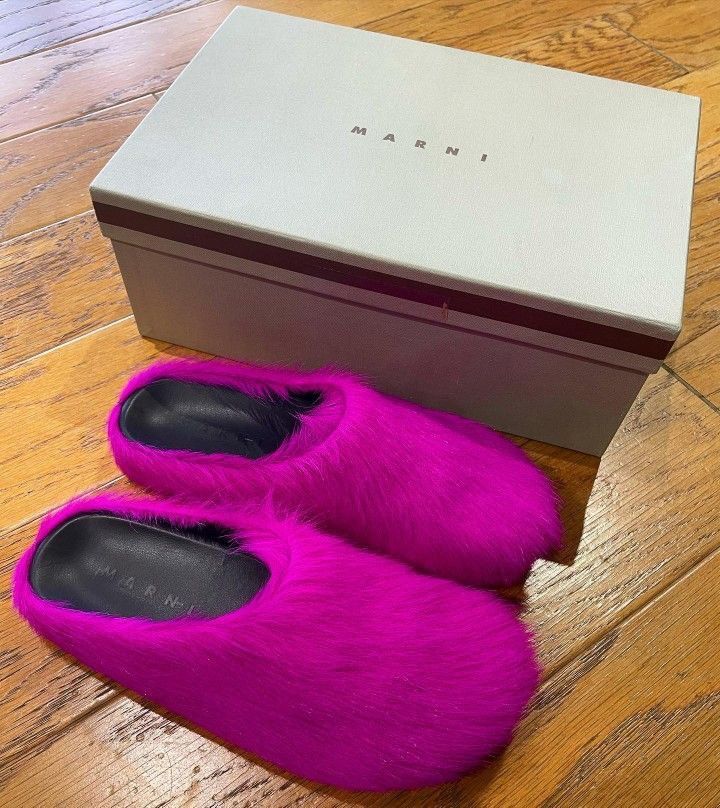 Marni MANRI FUR SLIDES Size US 7.5 / IT 37.5 - 2 Thumbnail