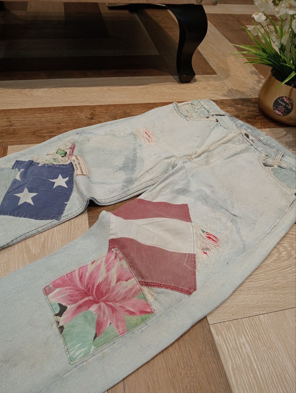 Levi's Vintage Clothing LEVI'S VINTAGE LIGHT BLUE DISTRESSED JEANS Size US 31 - 4 Thumbnail