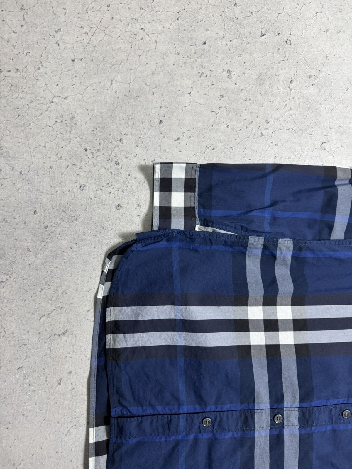 Burberry Burberry Checked Button Up Shirt Luxury Size M Size US M / EU 48-50 / 2 - 3 Thumbnail