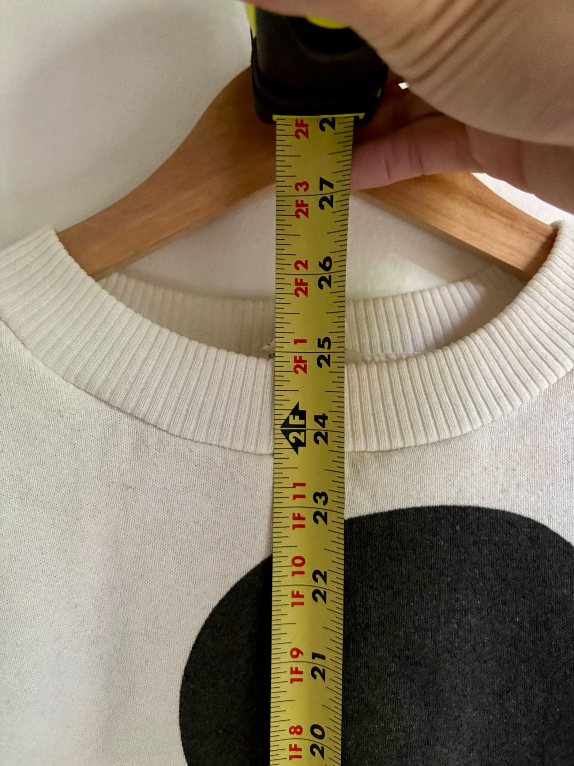 Vintage White 80s Vintage Disney Mickey Mouse sweatshirt Size US M / EU 48-50 / 2 - 6 Thumbnail