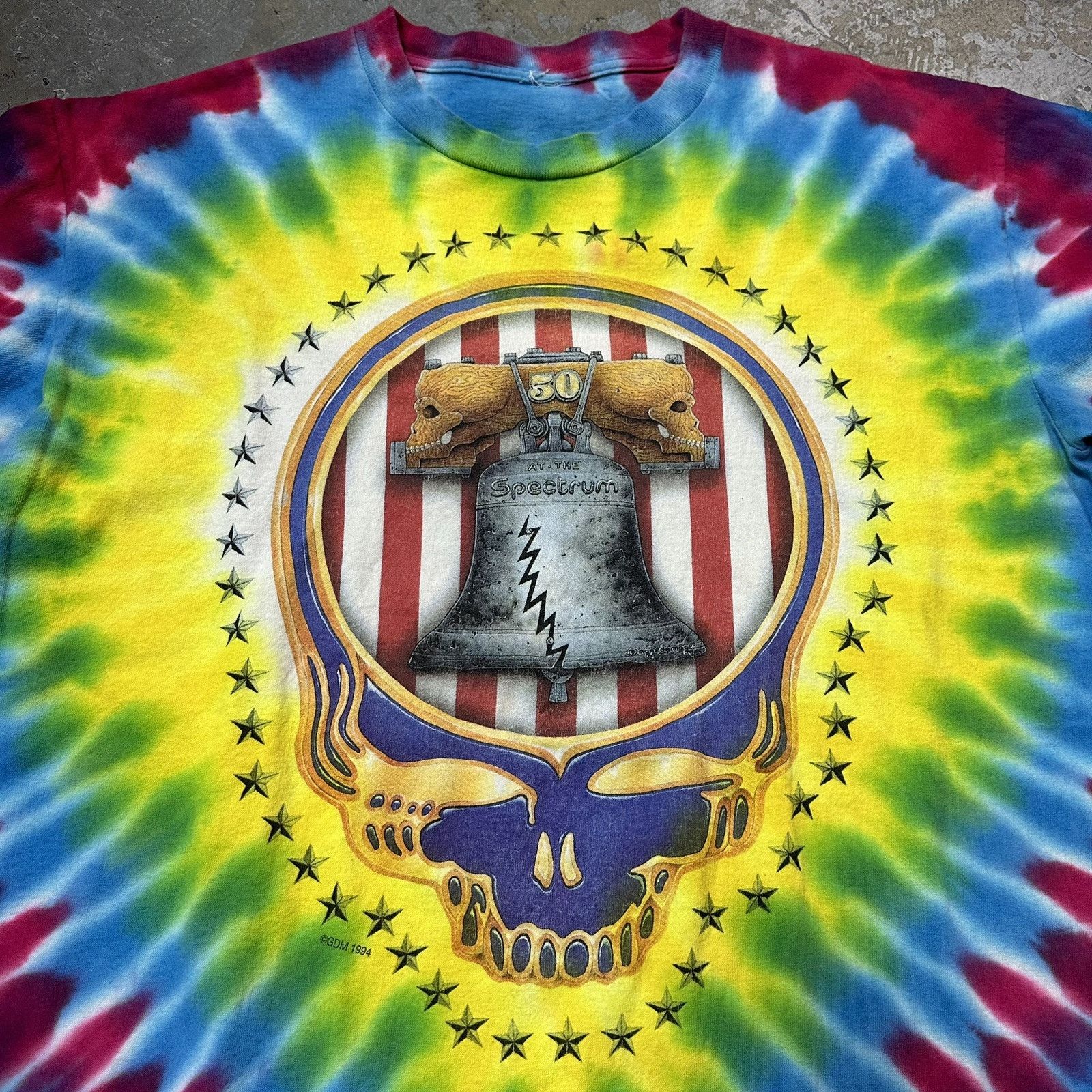 Band Tees × Vintage Vintage 1994 Grateful Dead At The Spectrum Band T-Shirt Size US XL / EU 56 / 4 - 1 Thumbnail