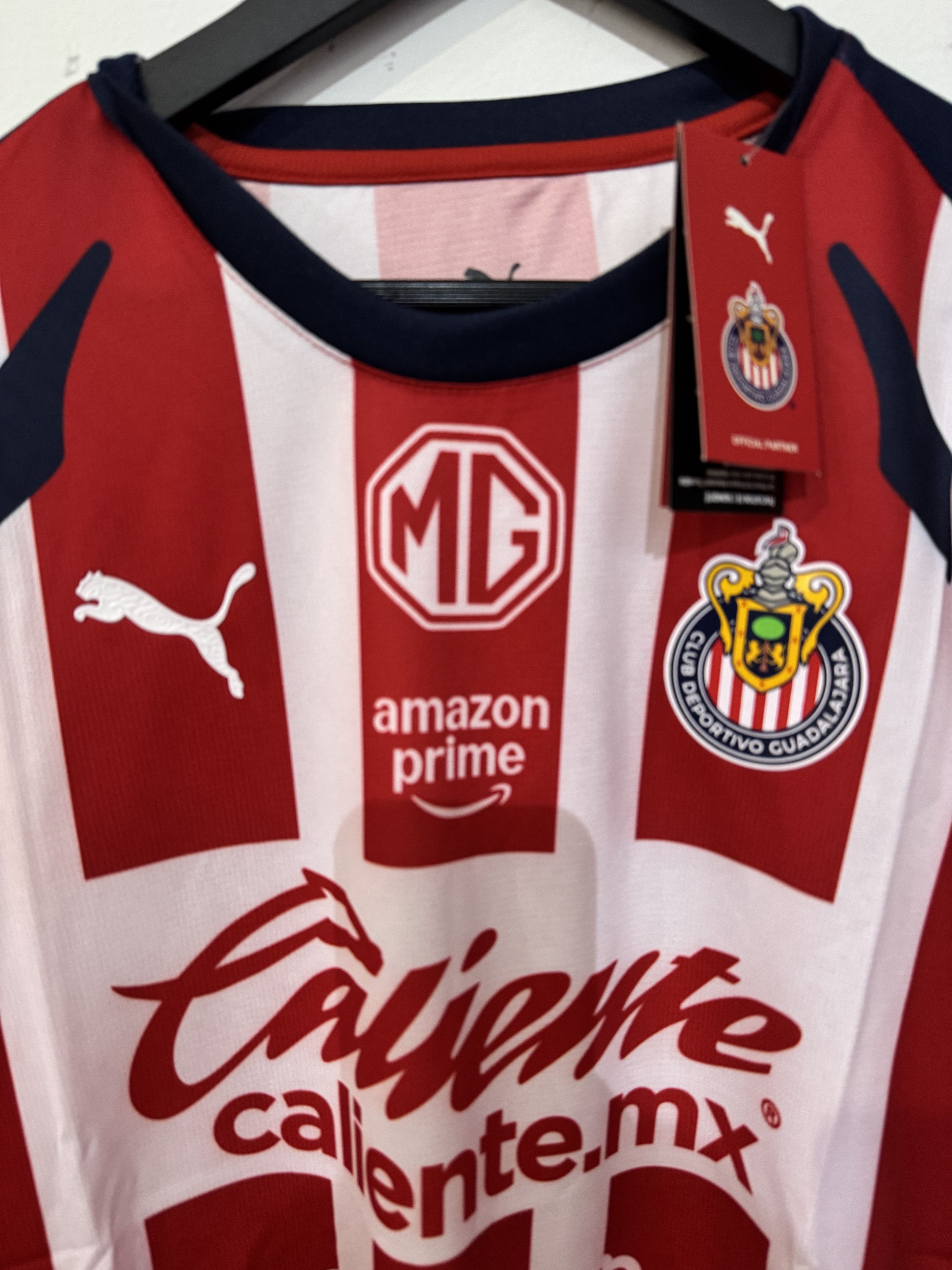Other Guadalajara FC Chivas 2025 Home Jersey Men's NWT Size US M / EU 48-50 / 2 - 2 Thumbnail