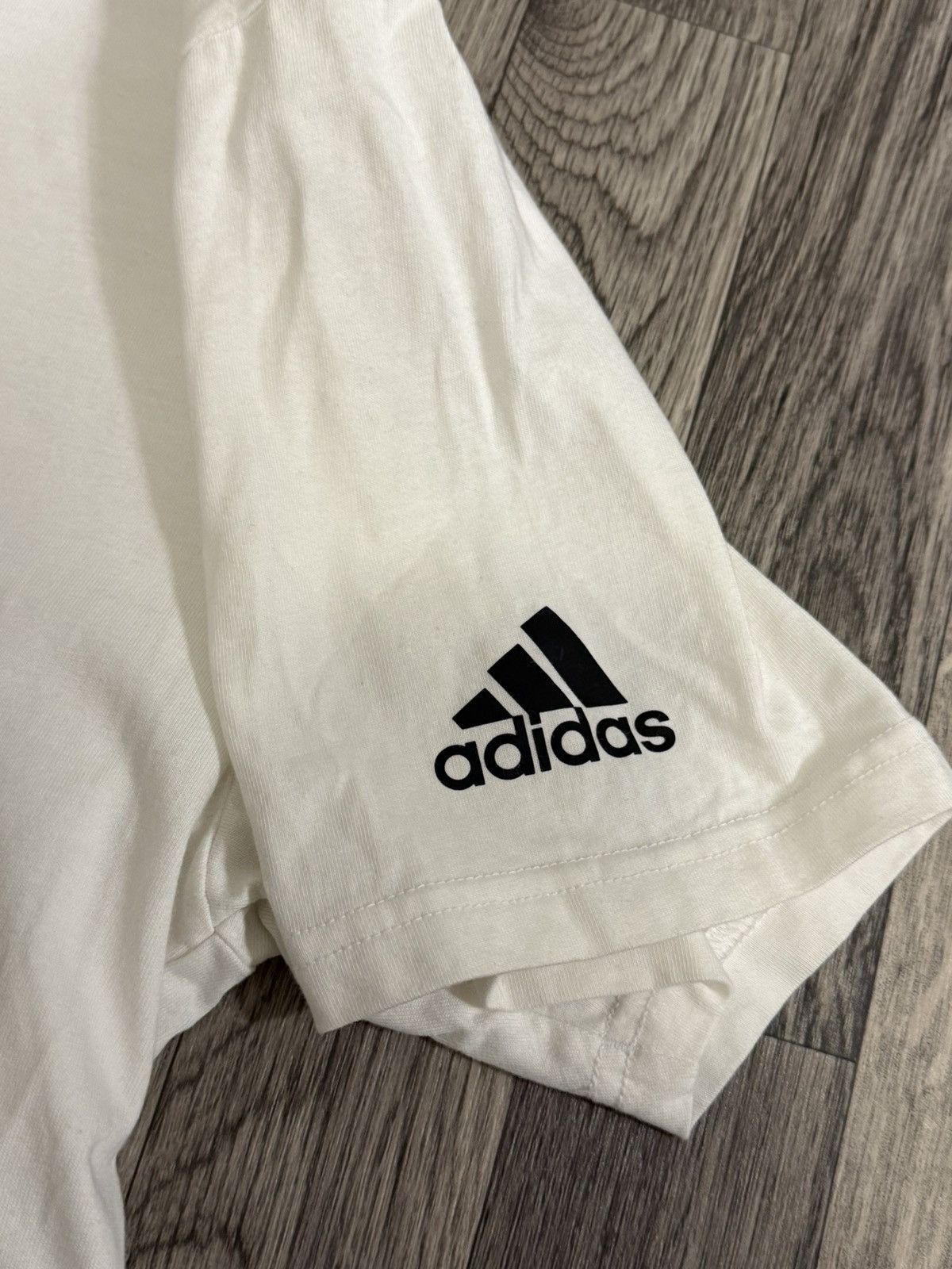 Adidas Adidas Tokyo Anime Girl Soccer Tee Size L Japan Exclusive Size US L / EU 52-54 / 3 - 4 Thumbnail