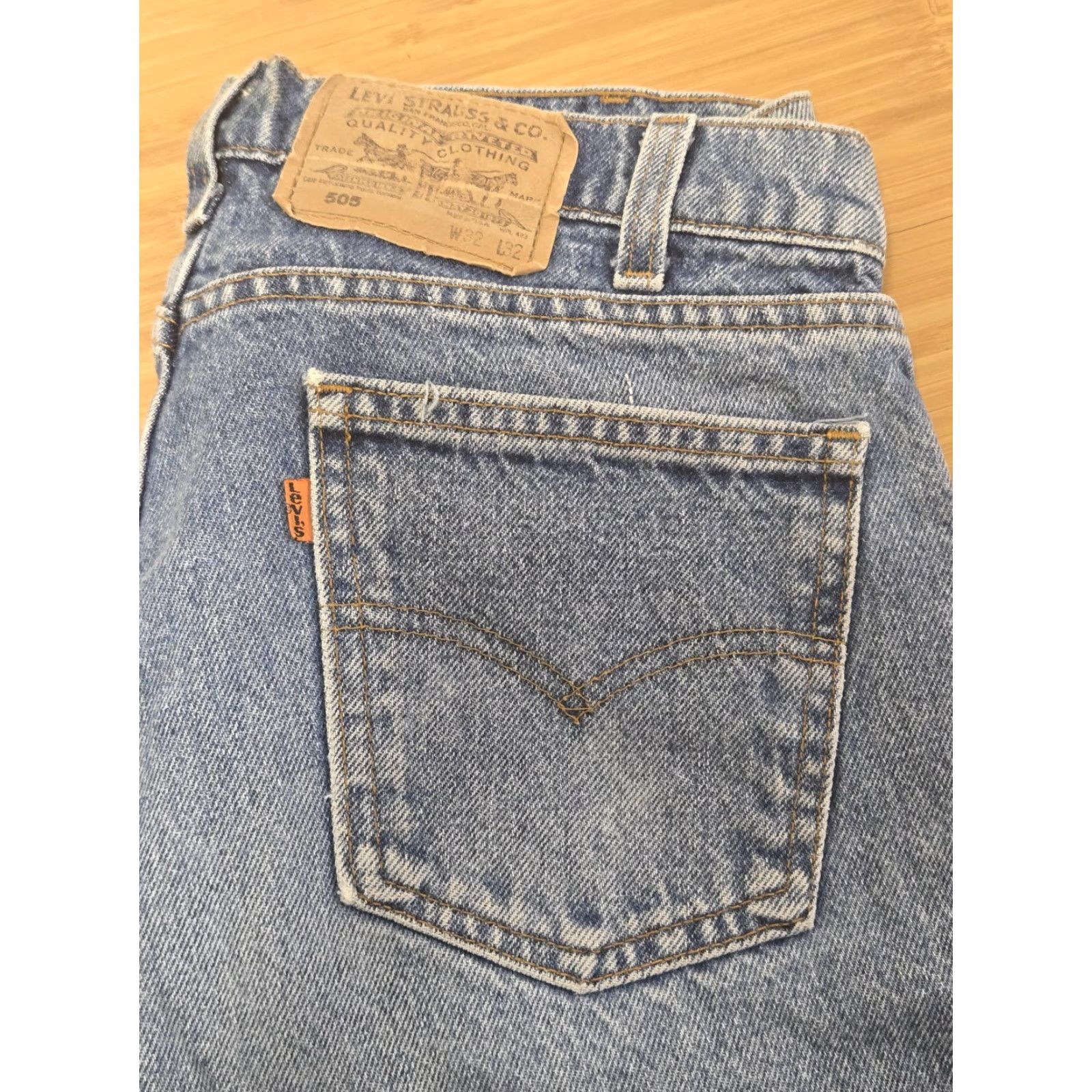 Levi's VINTAGE Levi's 505 Jeans Mens 32x32 Blue Denim Straight Leg Made USA 90s Size US 32 / EU 48 - 2 Thumbnail