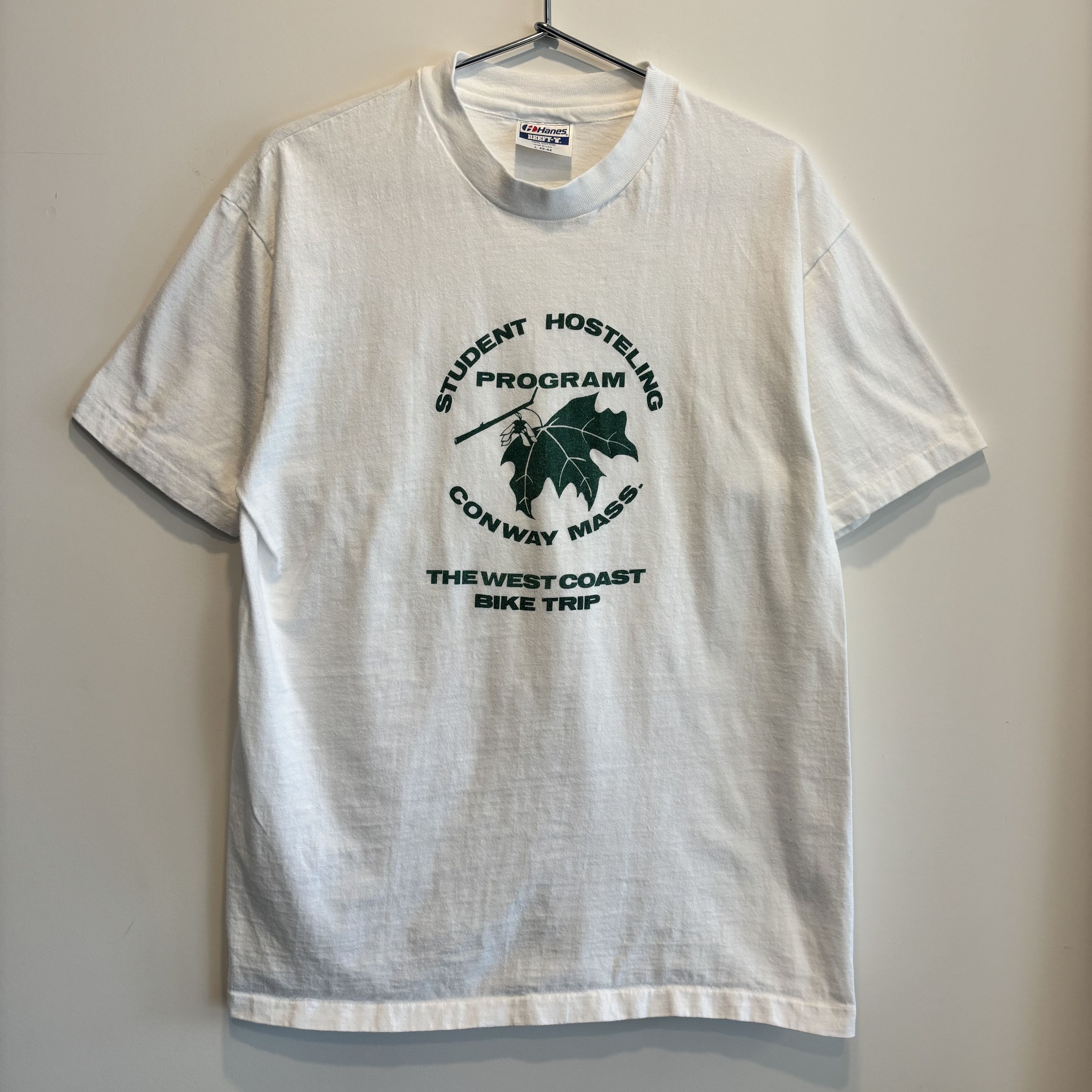 Vintage Vintage Hostel Tshirt Made In USA Size US L / EU 52-54 / 3 - 1 Thumbnail