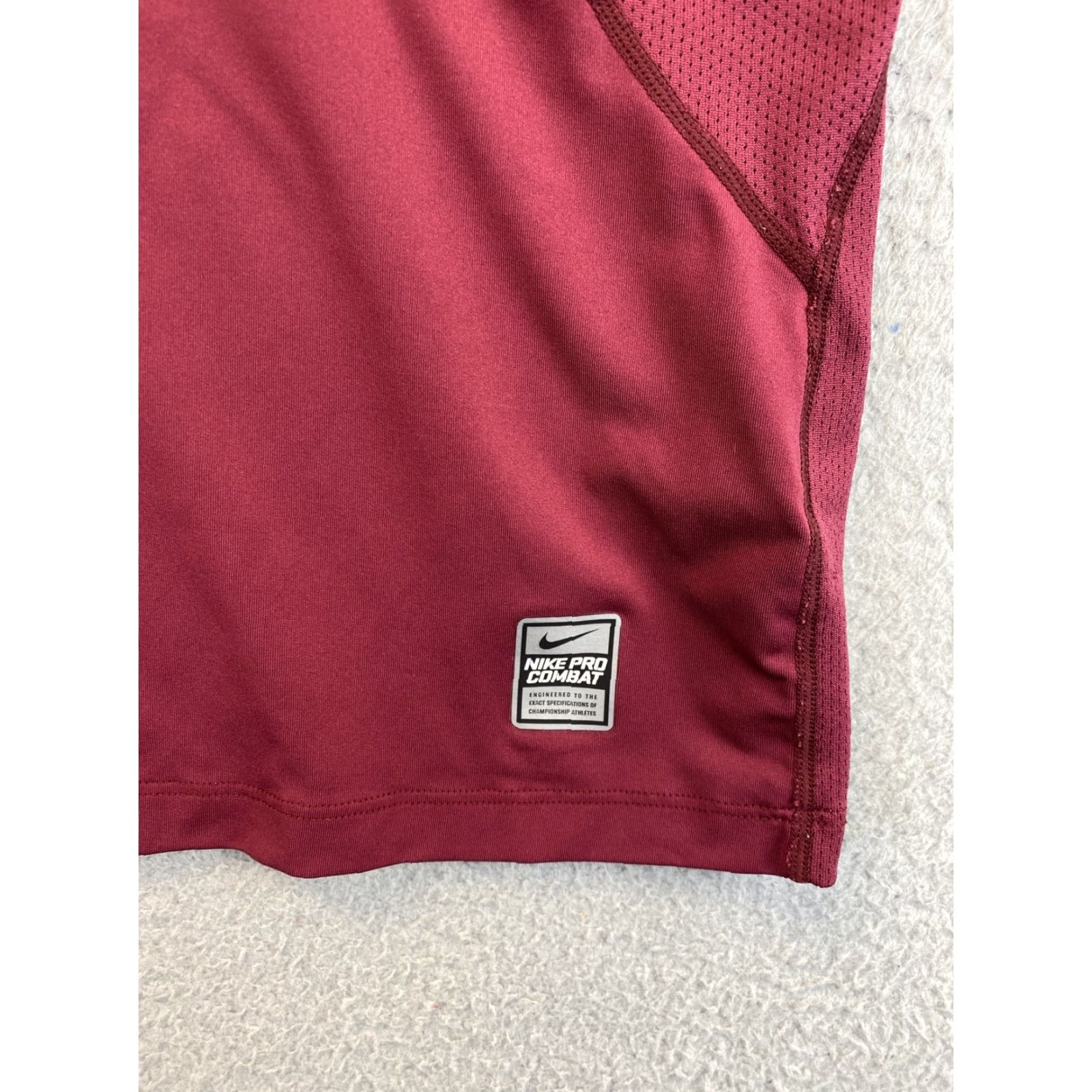 Nike Nike Dri-Fit Shirt Mens L Red Fitted Short Sleeve Active Running Workout /92-31 Size US L / EU 52-54 / 3 - 2 Thumbnail
