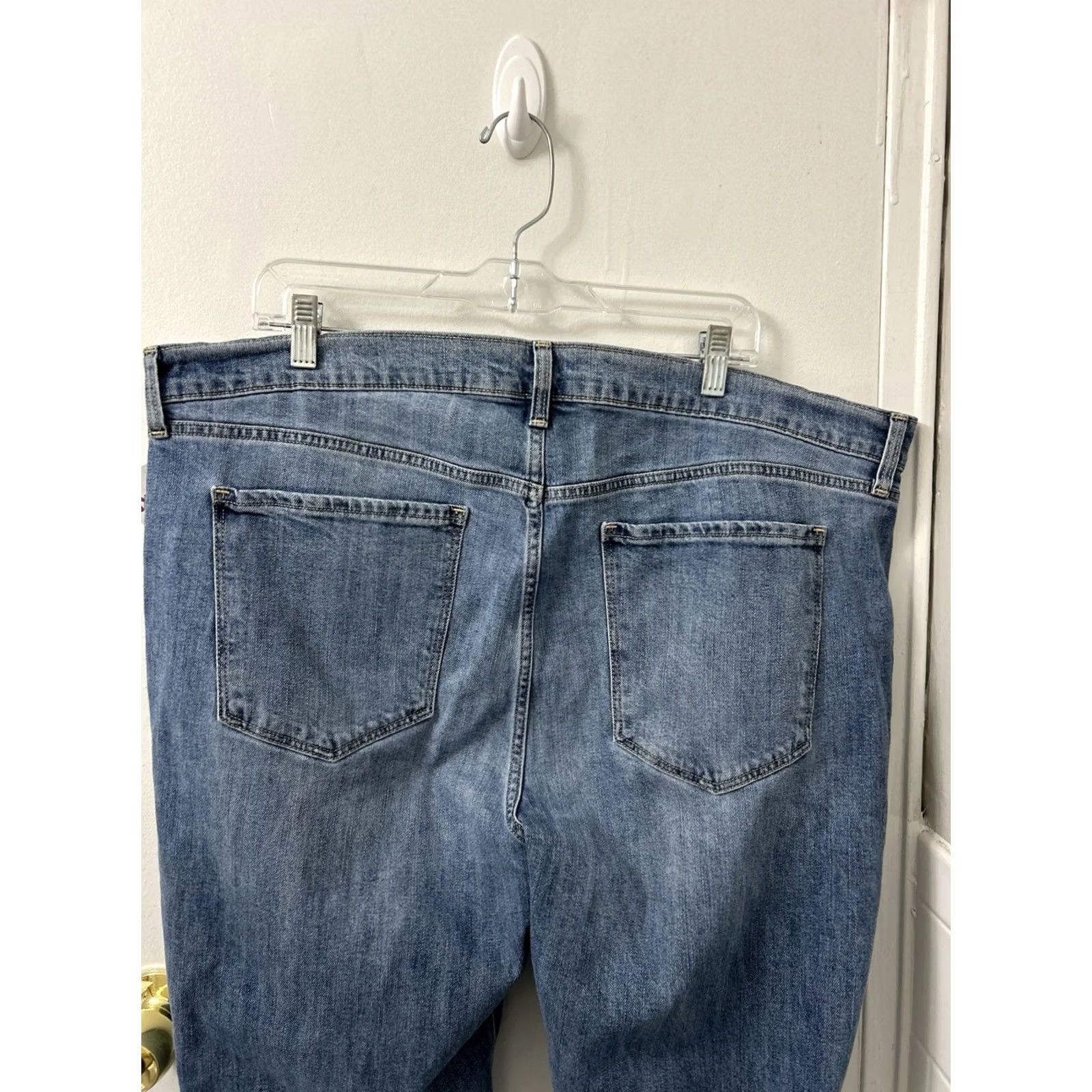 Old Navy VINTAGE Old Navy Jeans Womens 18 Boyfriend Mid Rise Distressed Denim Blue Relaxed Pockets 28in Inseam Womens Size 40" / US 18 - 7 Thumbnail