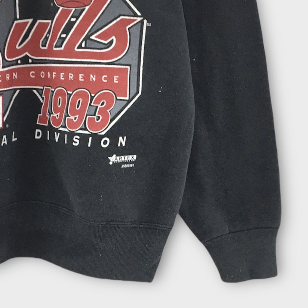 NBA RARE! WORLD CHAMPS 1993 CHICAGO BULLS SWEATSHIRT BASKETBALL Size US M / EU 48-50 / 2 - 4 Thumbnail