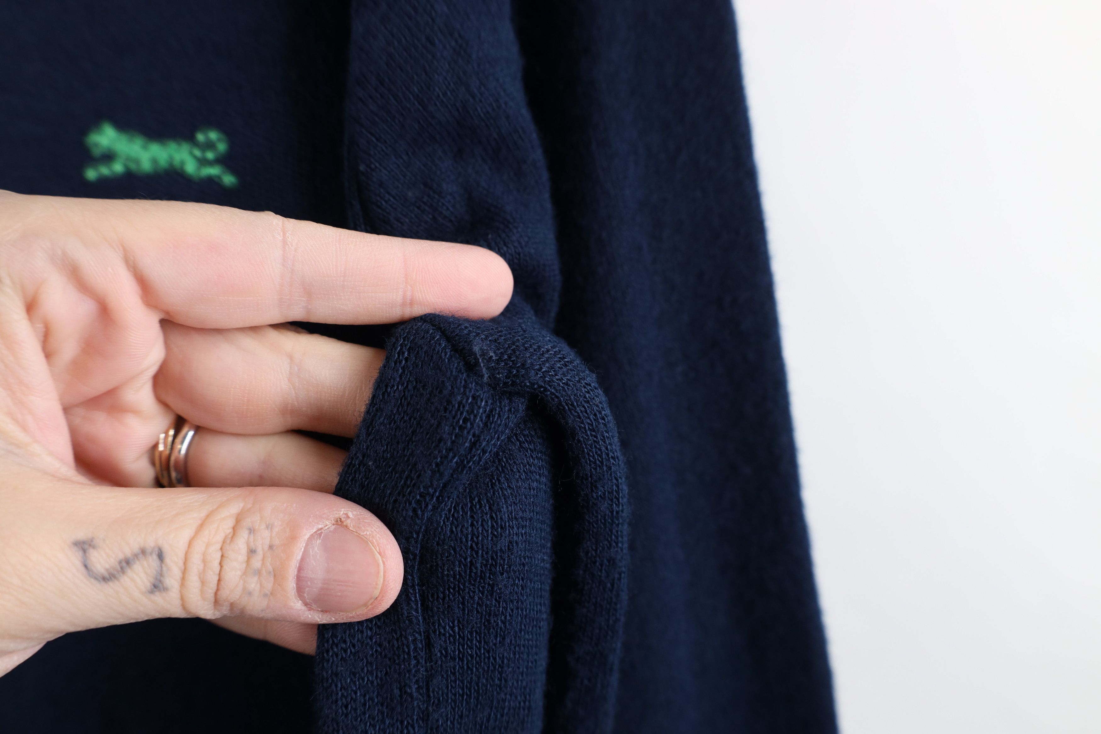 Vintage Vintage 90s Streetwear Knit V-Neck Sweater Navy Blue USA Size US S / EU 44-46 / 1 - 6 Thumbnail