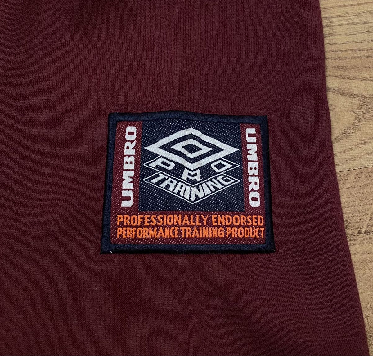 Umbro Umbro Big Logo Burgundy Sweatshirt x Vintage x Streetwear Size US XL / EU 56 / 4 - 5 Thumbnail