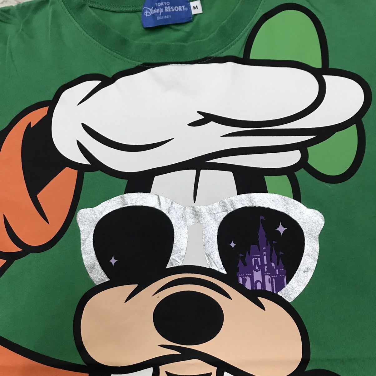 Cartoon Network VINTAGE TOKYO DISNEYLAND RESORT TSHIRT Size US S / EU 44-46 / 1 - 10 Thumbnail