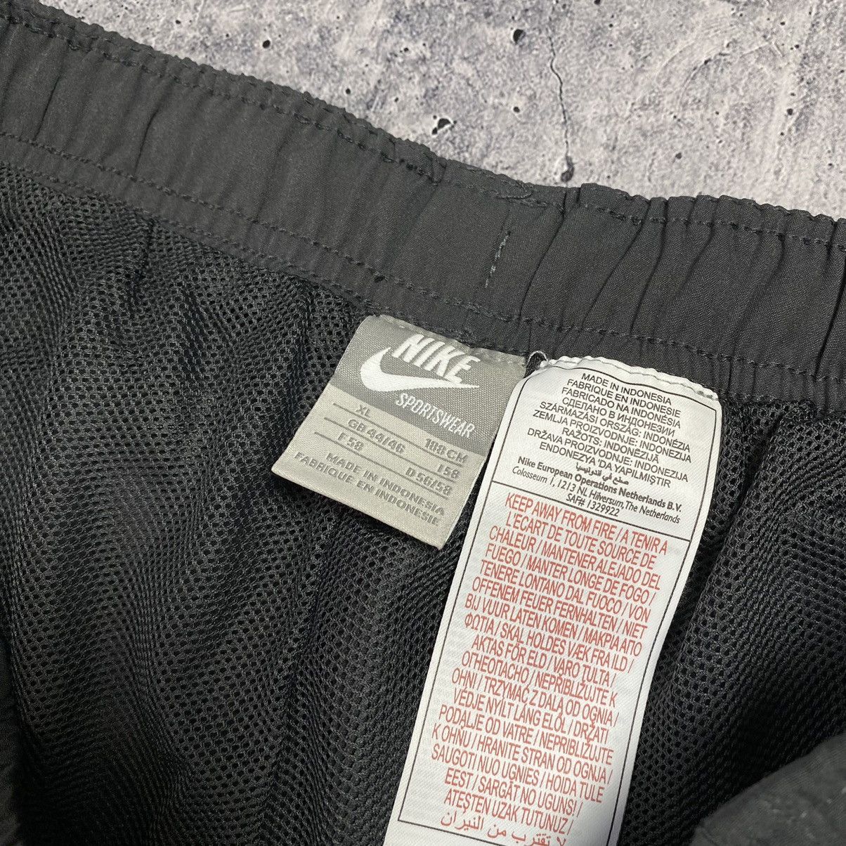 Nike × Vintage Vintage 90s Nike Nylon Track Pants Y2K Size US 36 / EU 52 - 9 Thumbnail