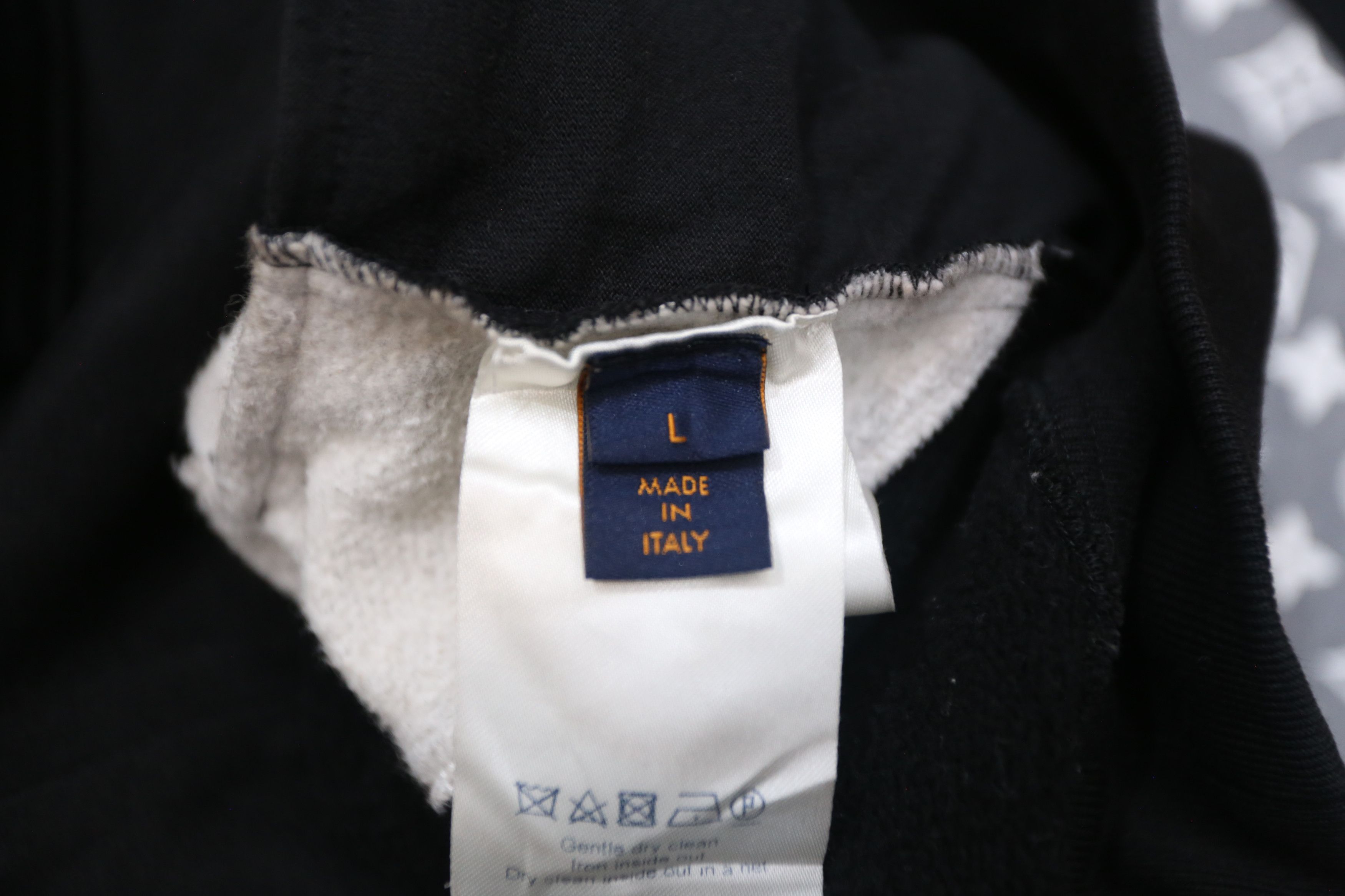Louis Vuitton Louis Vuitton - VA - S/S 20 - Monogram Circle Cut Hoodie Size US L / EU 52-54 / 3 - 10 Thumbnail