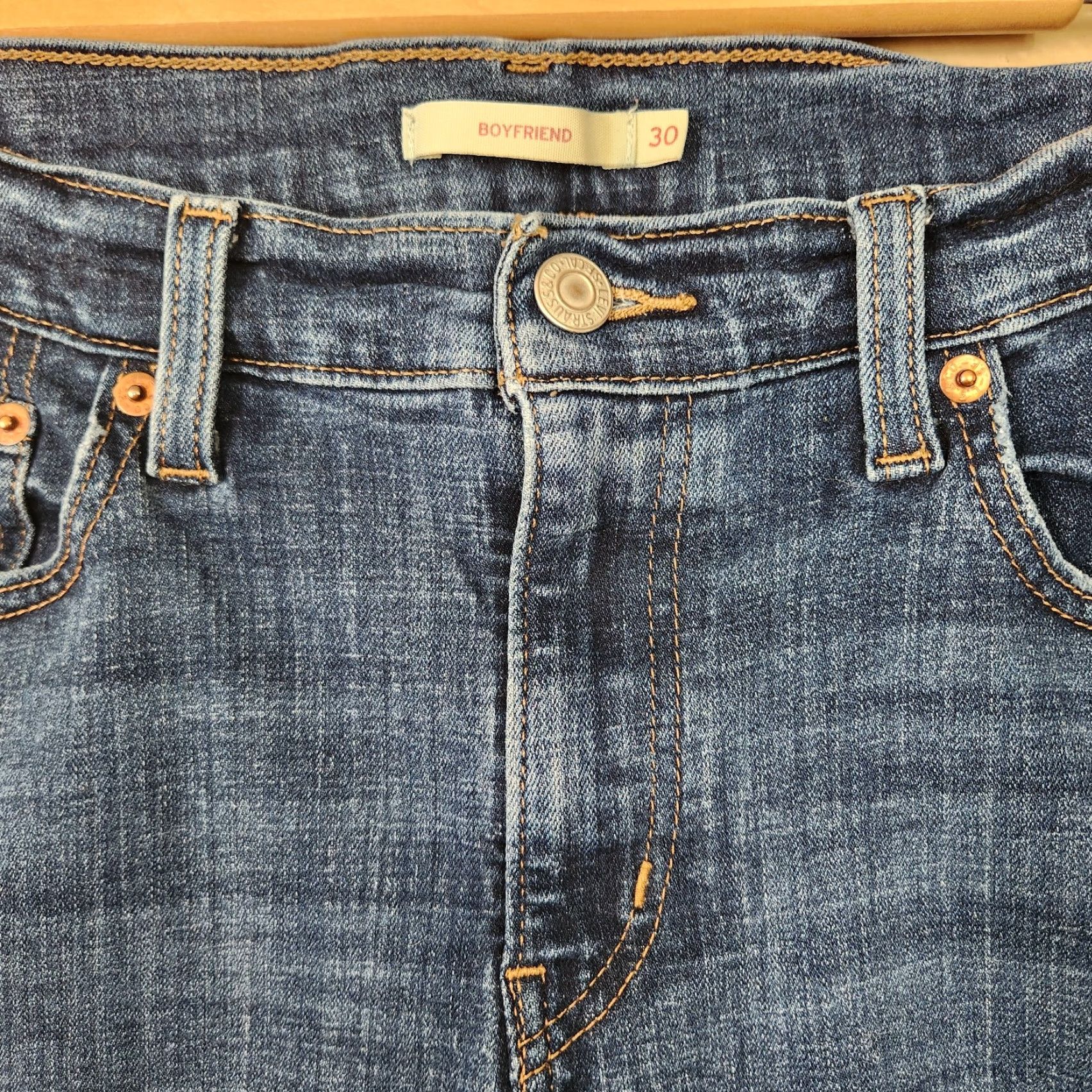 Levi's VINTAGE not applicable. Final: Levi's Jeans Womens Medium Wash Distressed Mid Rise Boyfriend Jeans-Size 30 Size 30" / US 8 / IT 44 - 3 Thumbnail