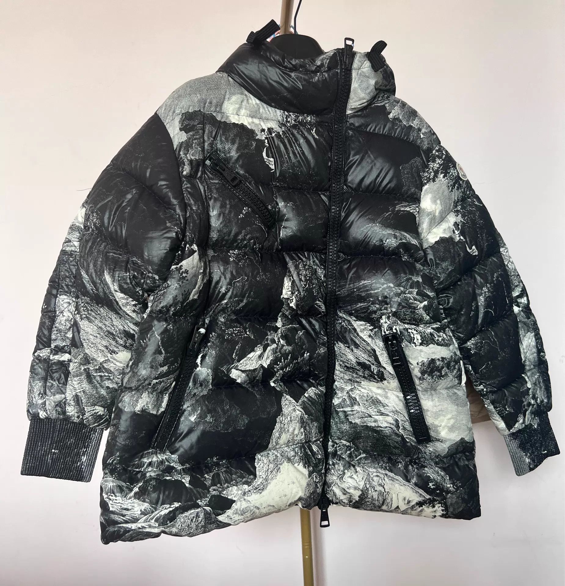 Moncler MONCLER Down Jacket Size 2 Size XS / US 0-2 / IT 36-38 - 1 Thumbnail