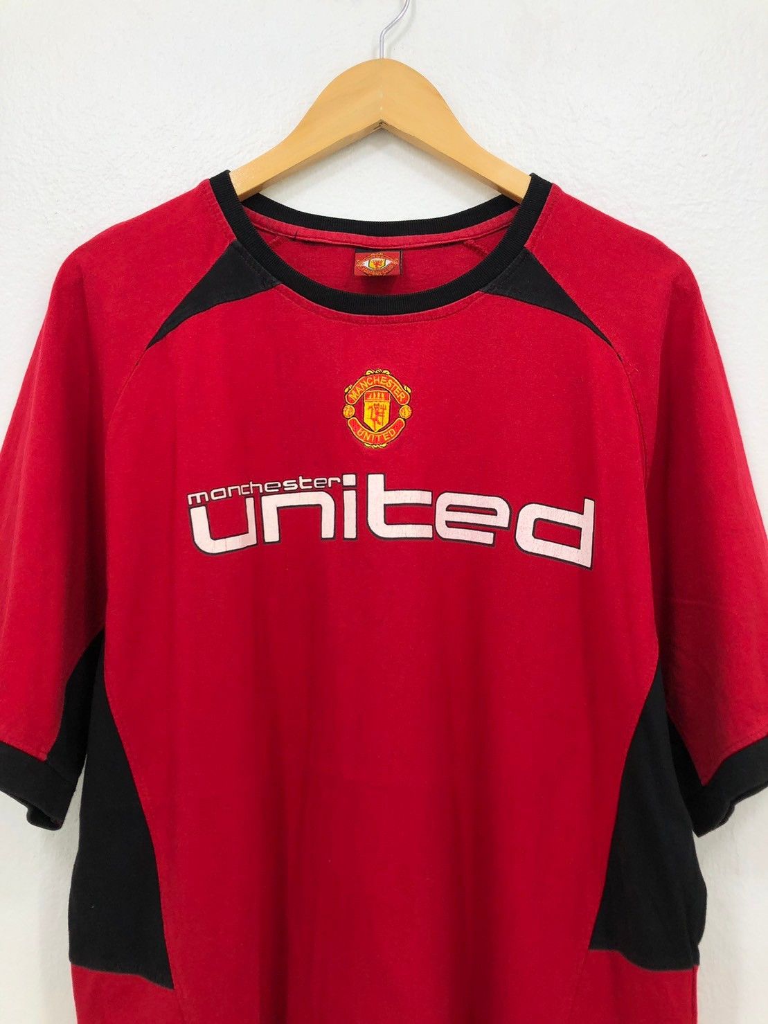 Vintage Vintage Manchester United shirt BN Size US XL / EU 56 / 4 - 1 Thumbnail