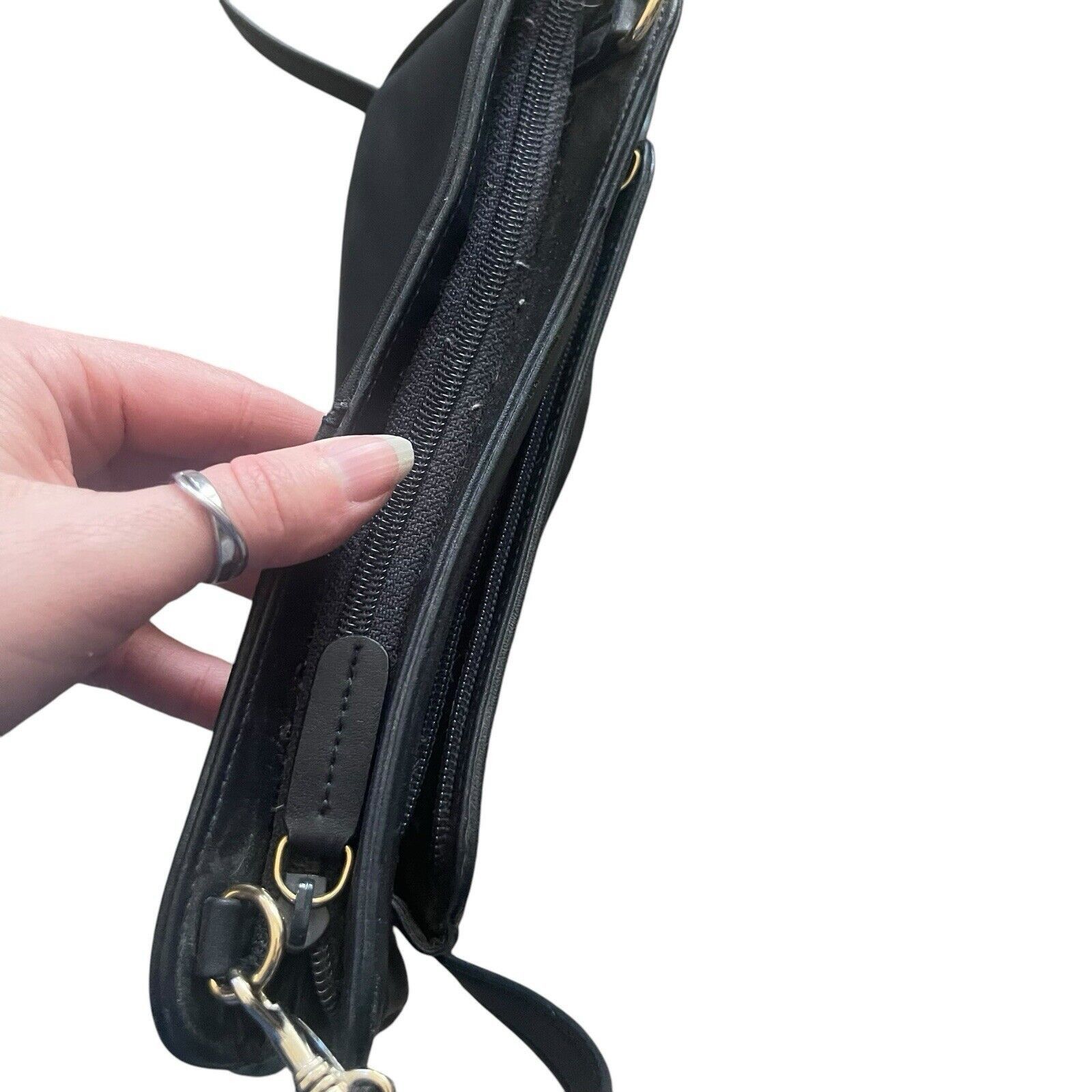 Other Giani Bernini Black Leather Small Crossbody Shoulder Purse Size ONE SIZE - 3 Thumbnail