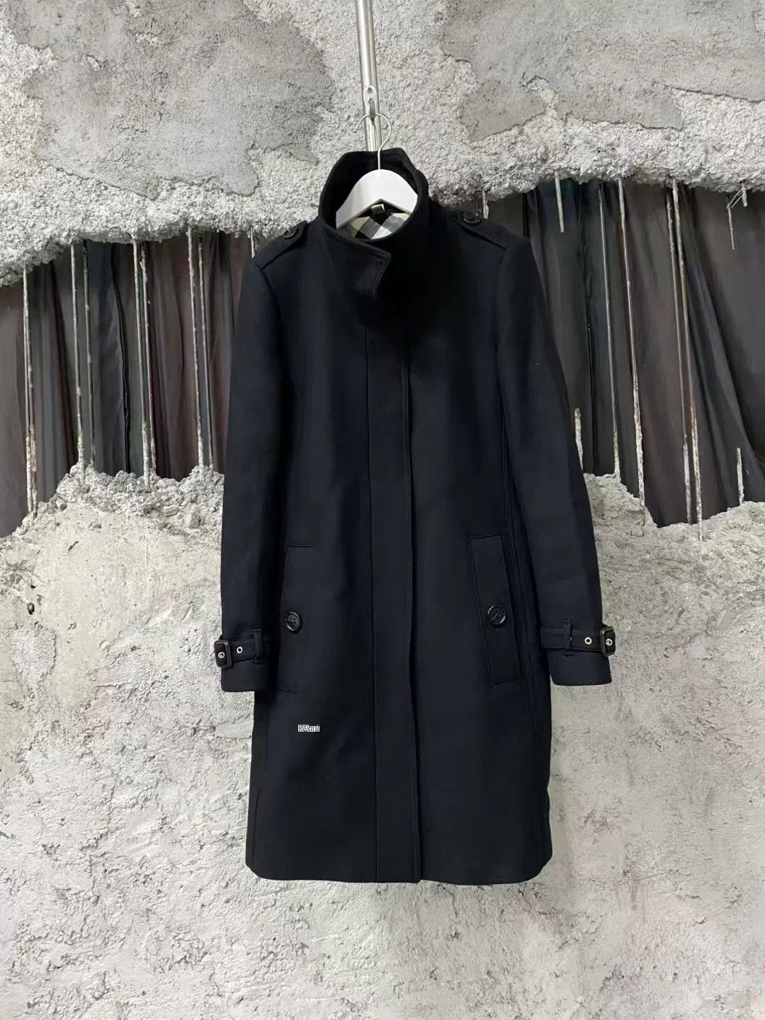 Burberry Burberry Black Stand Collar Cashmere Coat Size US 7 / EU 40 - 1 Thumbnail
