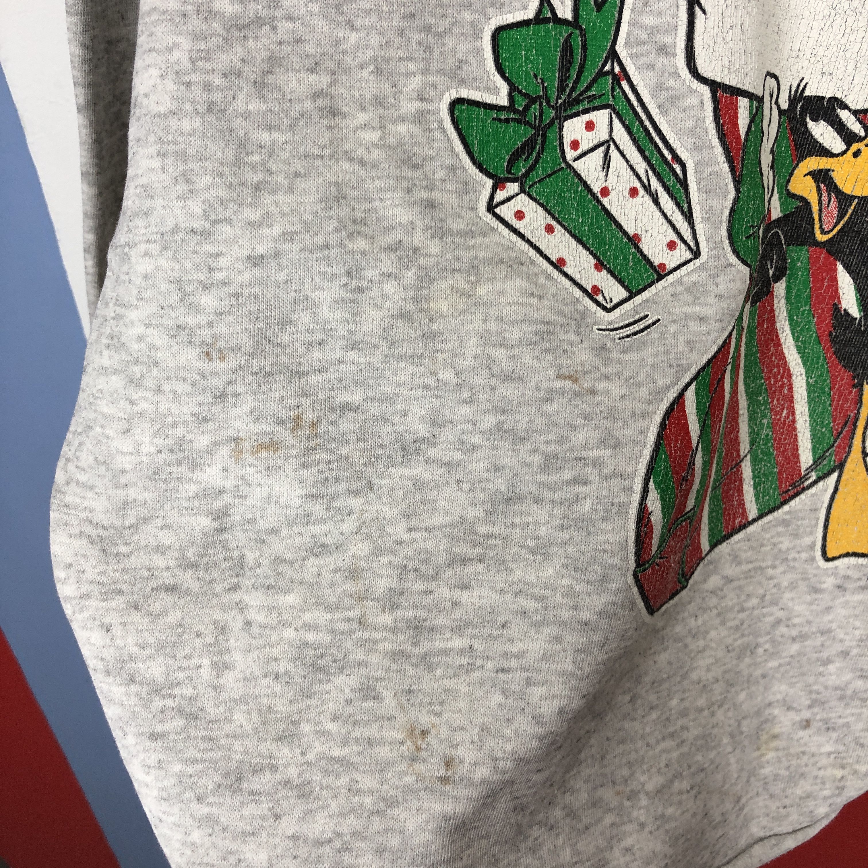 Warner Bros Vintage 1994 WARNER BROS Thrashed Sweatshirt #1615/02 Size US L / EU 52-54 / 3 - 4 Thumbnail