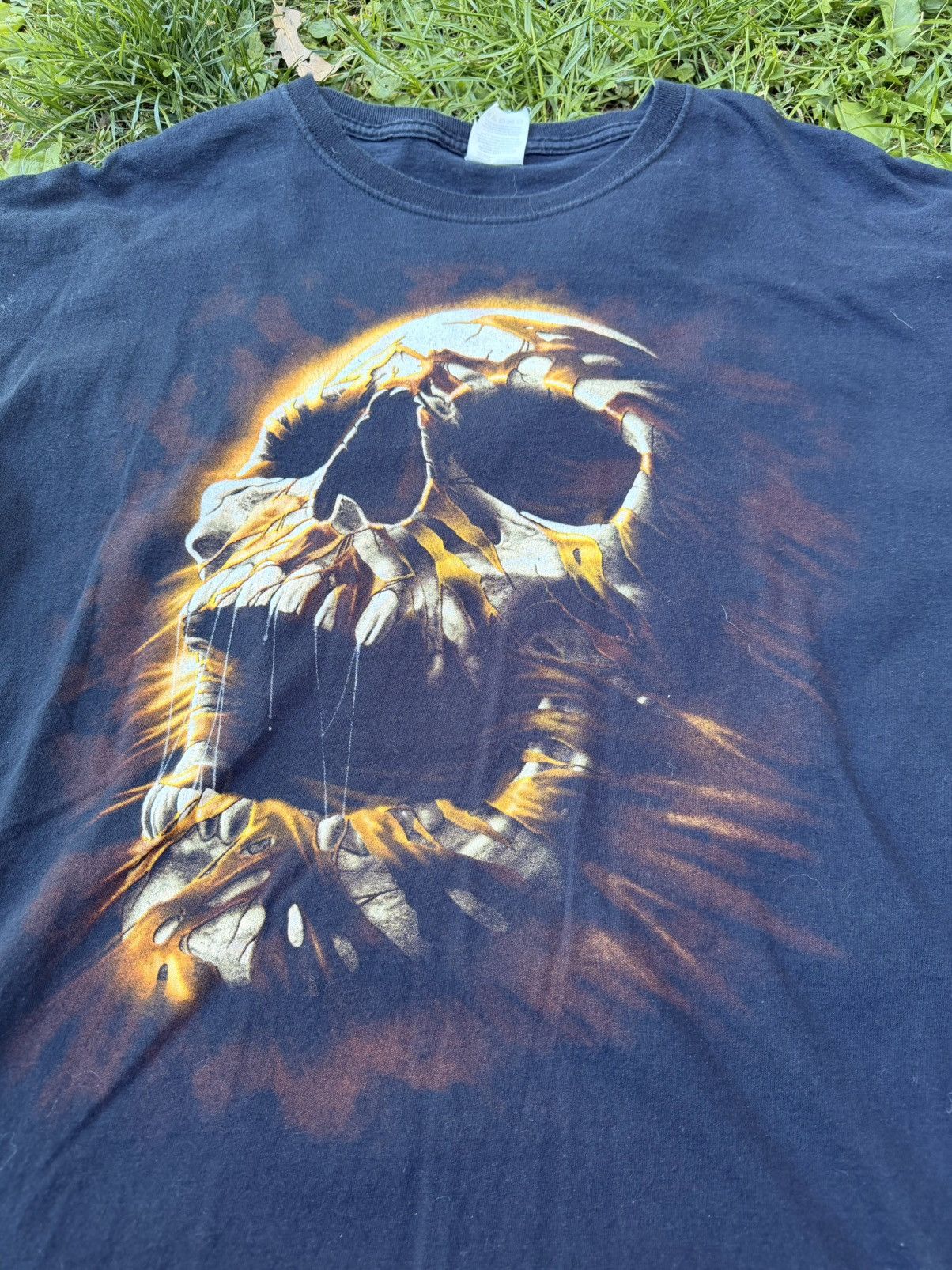Vintage Y2K Skull Tee Size XL Size US XL / EU 56 / 4 - 2 Thumbnail