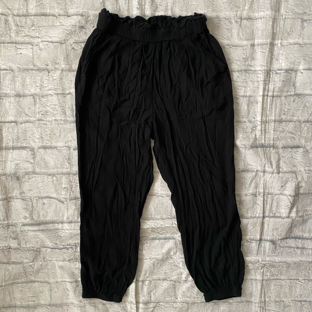 American Eagle Outfitters American Eagle women S short pull on crepe ribbed crop jogge Size 27" / US 4 / IT 40 - 1 Thumbnail
