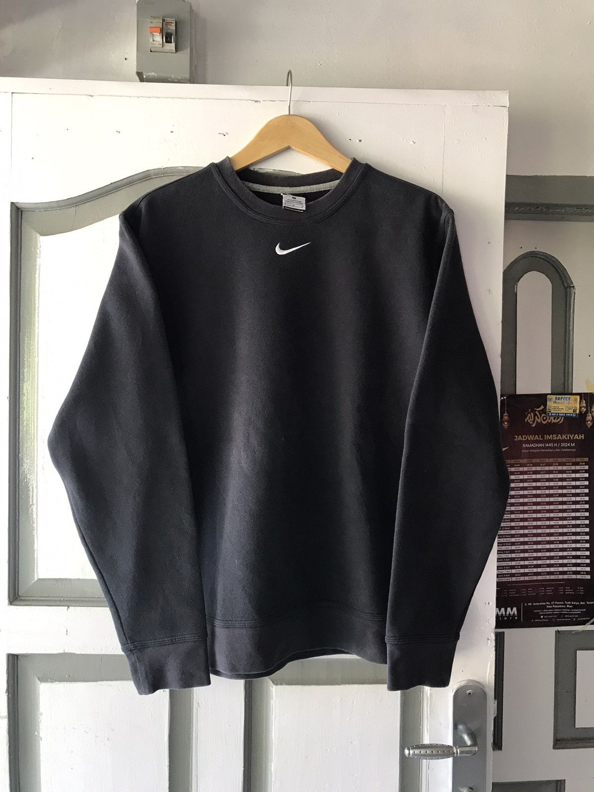 Nike 00's Nike Center Swoosh Sweatshirt Size US L / EU 52-54 / 3 - 1 Thumbnail