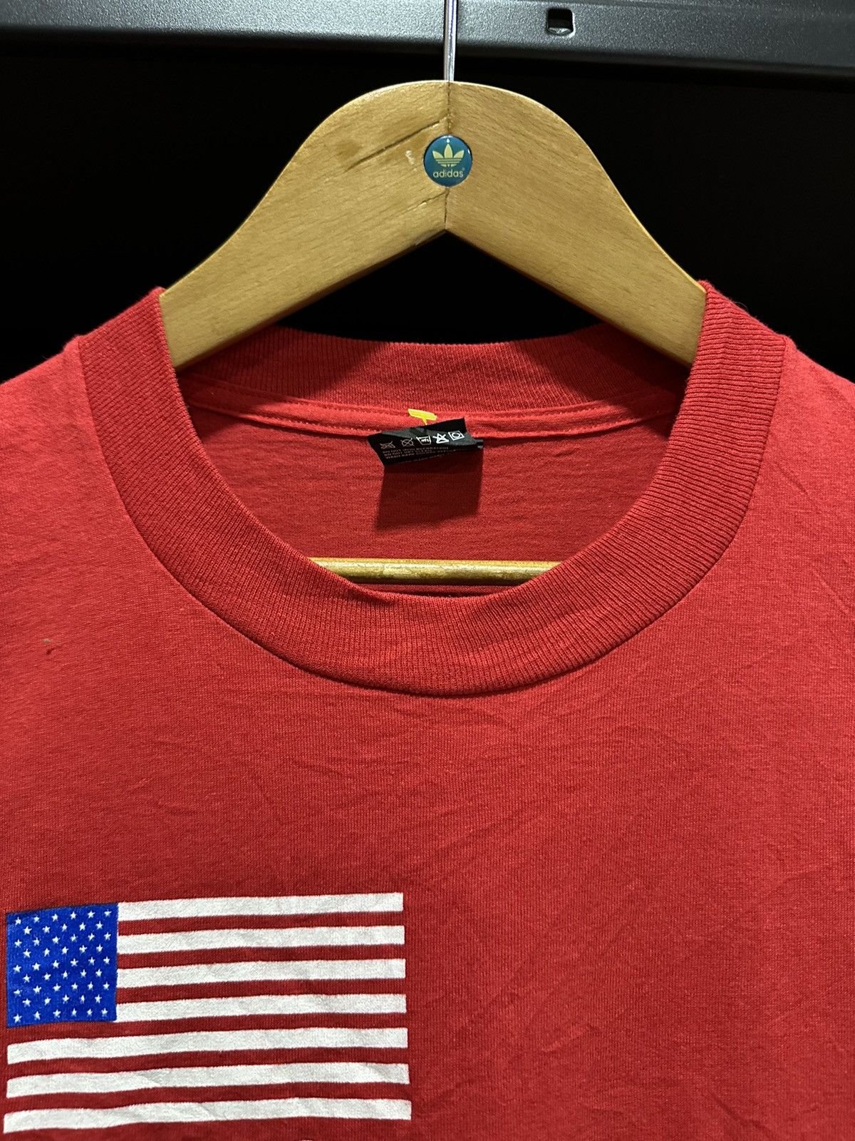 Band Tees × Vintage Vintage 90s Red White And Bowie Flag Usa Tee Size US XL / EU 56 / 4 - 5 Thumbnail