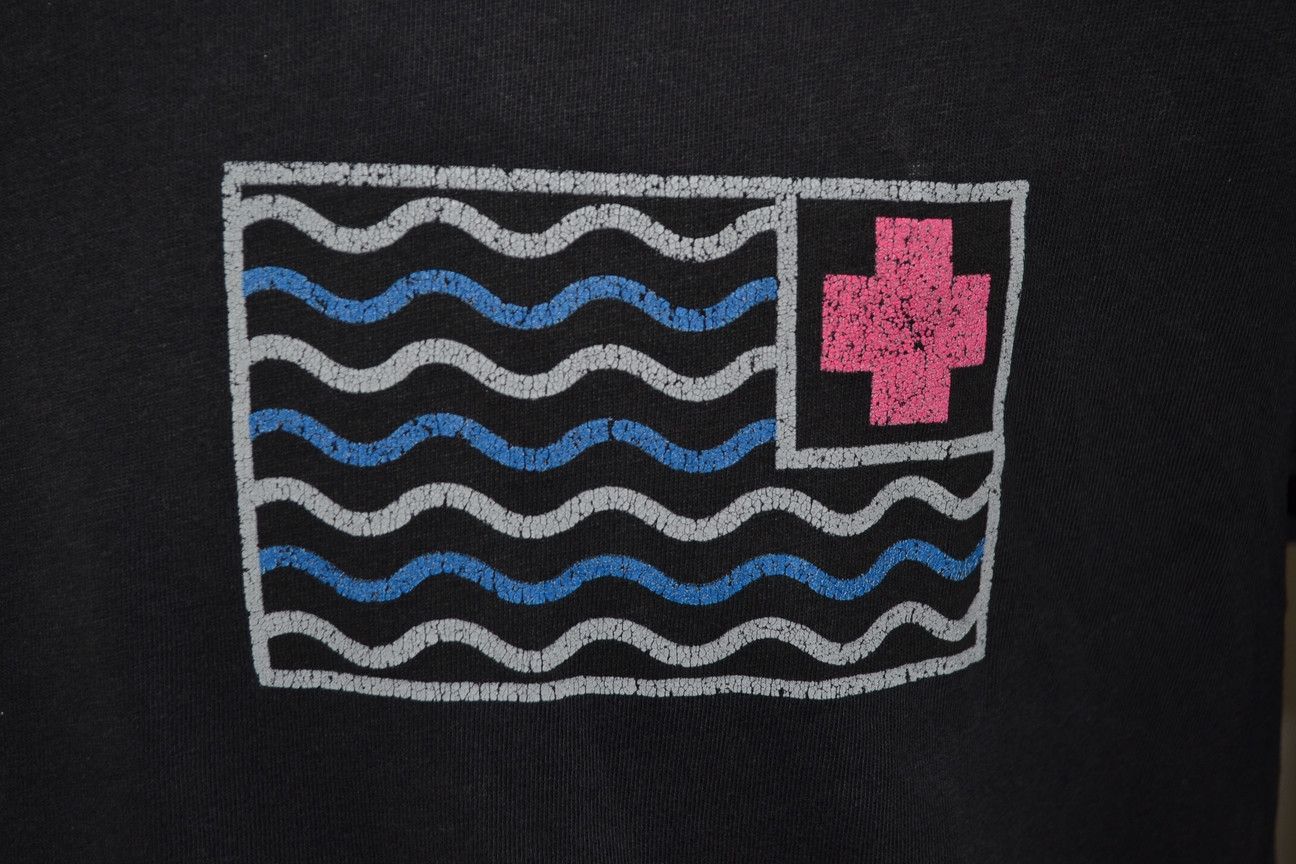 Pink Dolphin × Vintage Pink Dolphin tee t-shirt M Size US M / EU 48-50 / 2 - 5 Thumbnail