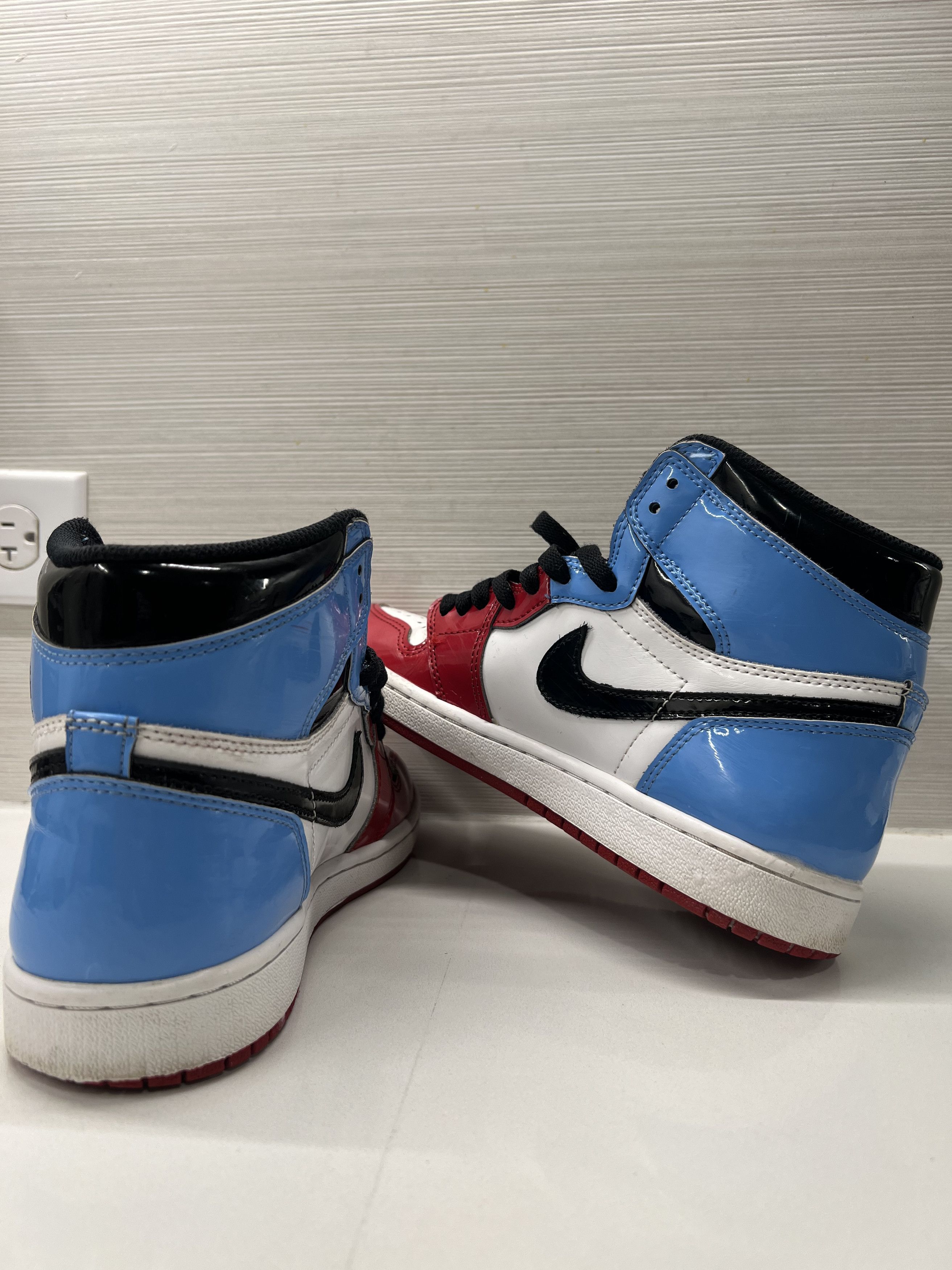 Nike Air Jordan 1 Retro High OG 'Fearless' Size US 6.5 / EU 39-40 - 5 Thumbnail