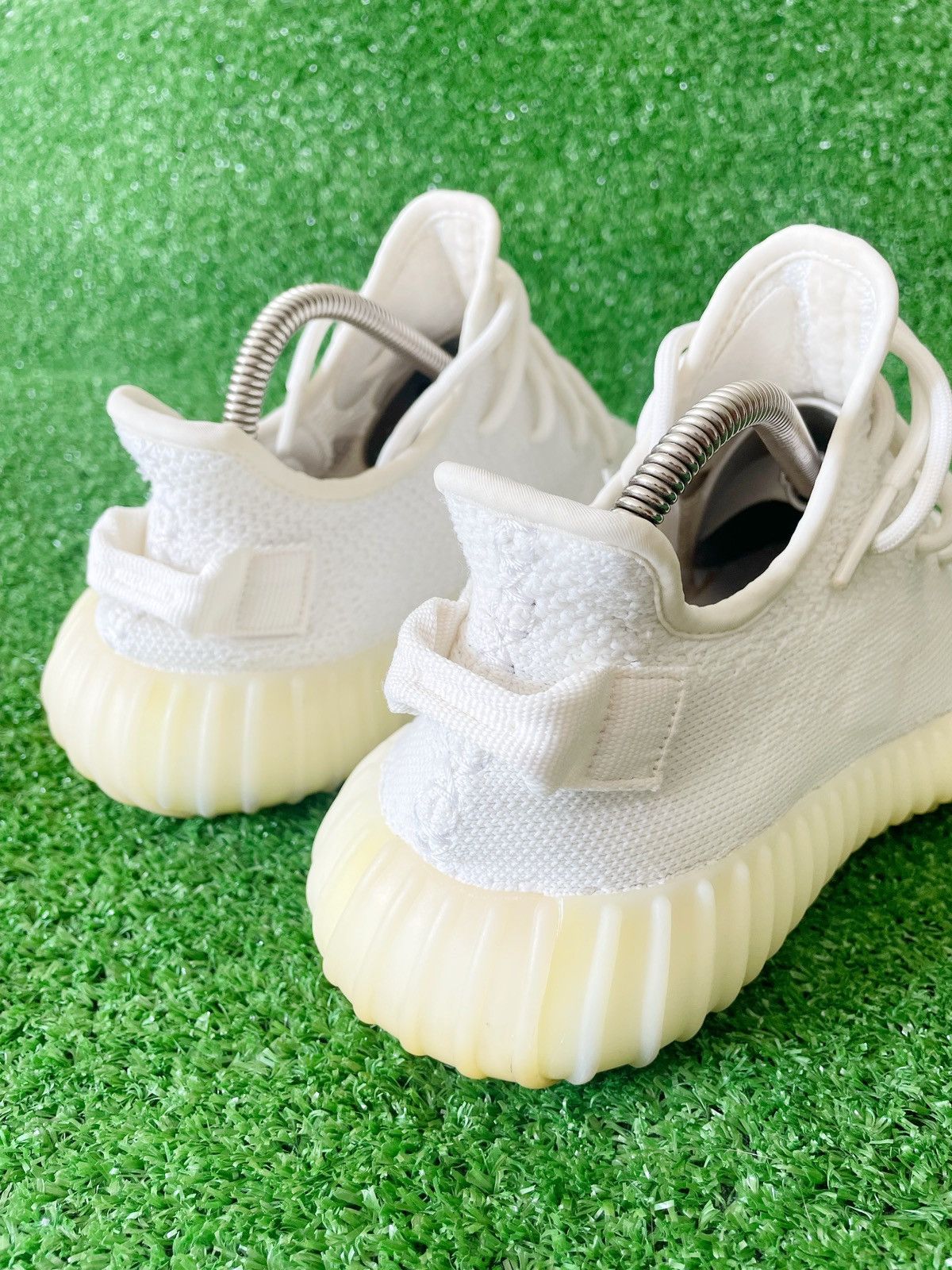 Adidas × Kanye West Adidas Yeezy Boost 350 V2 Cream White Size 40 SS18 Size US 7 / EU 40 - 5 Thumbnail